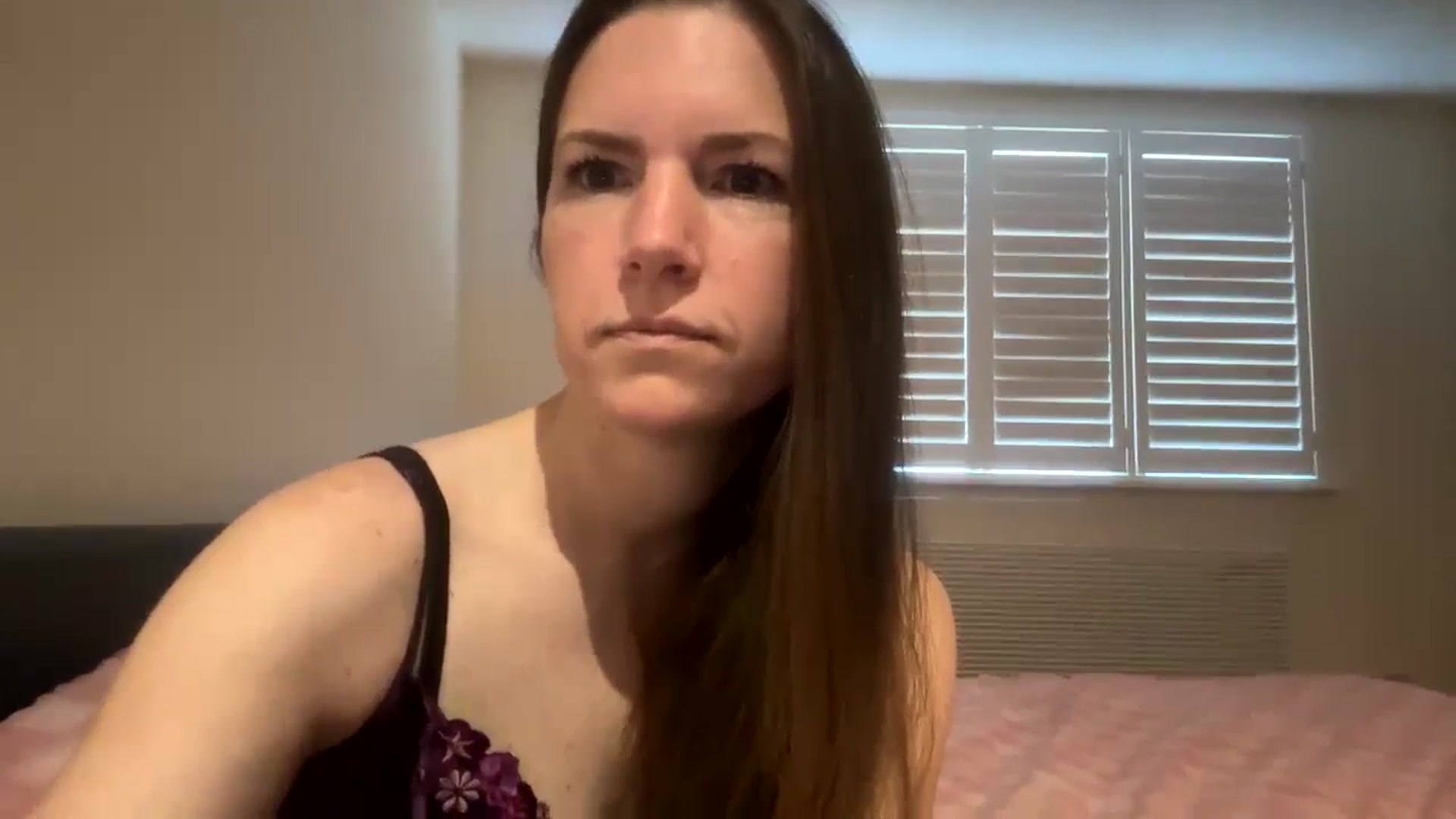 Gallery image thumbnail from Hornyharriet1's myfreecams stream on, 06/02/2024, 07:10 image 18 of 20