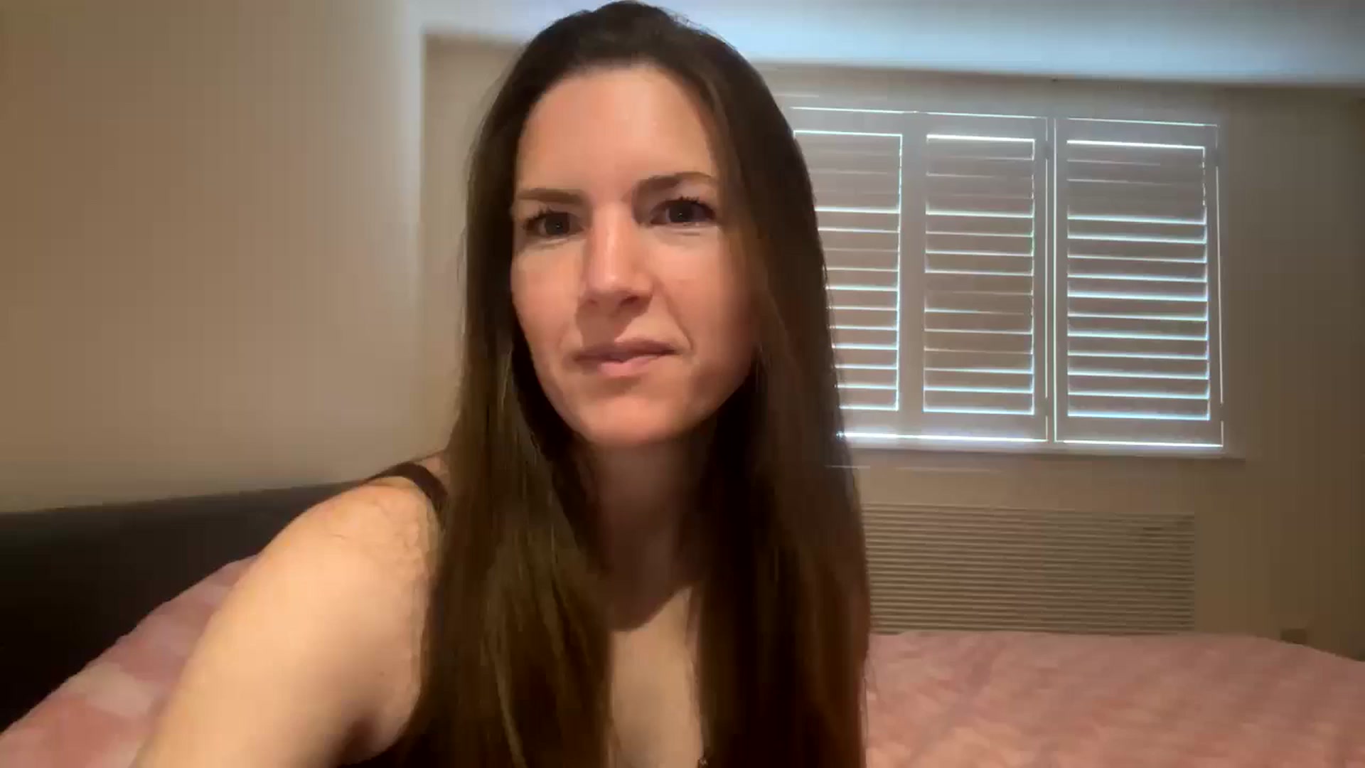Gallery image thumbnail from Hornyharriet1's myfreecams stream on, 06/02/2024, 07:10 image 1 of 20