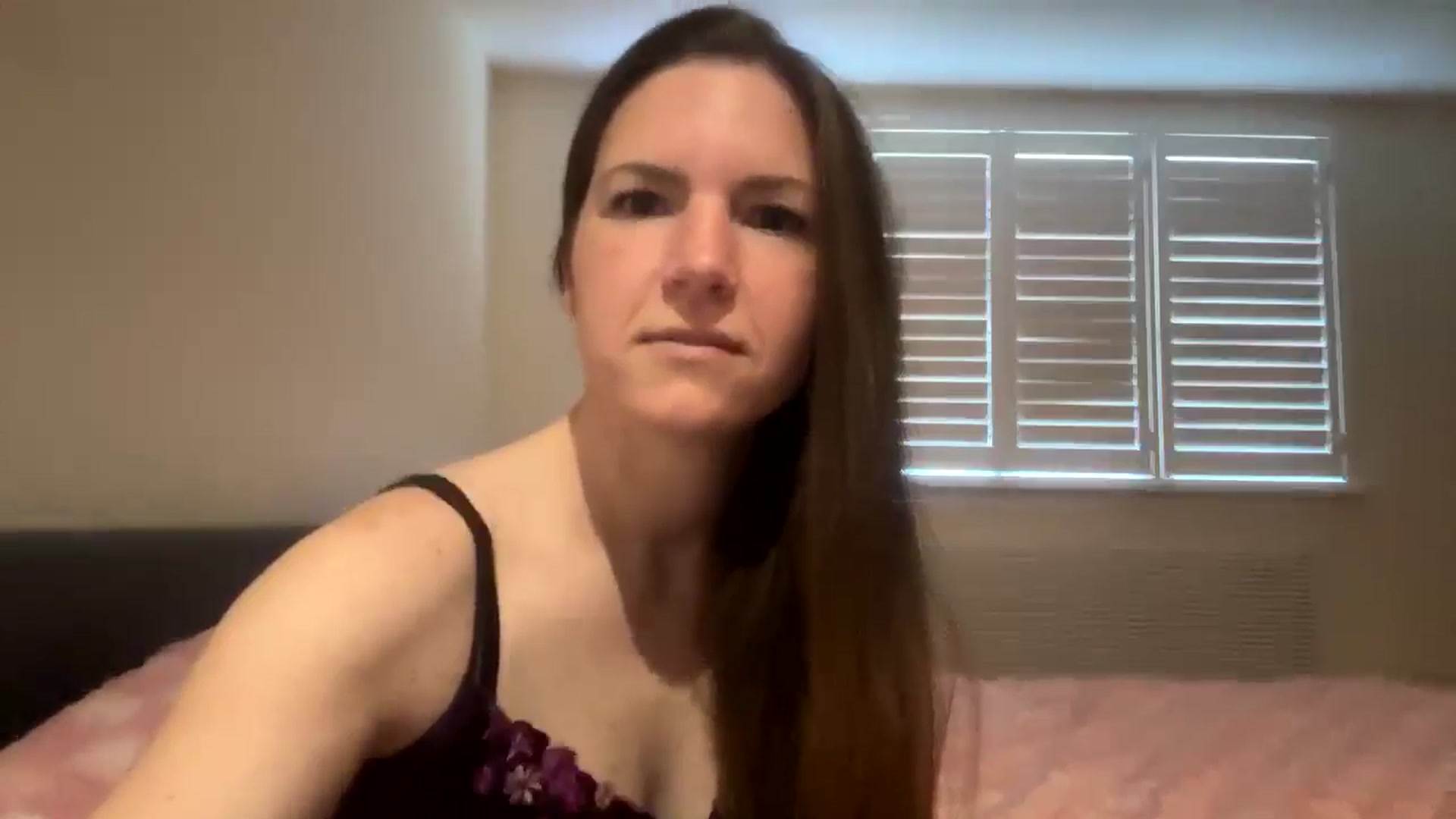 Gallery image thumbnail from Hornyharriet1's myfreecams stream on, 06/02/2024, 07:10 image 16 of 20