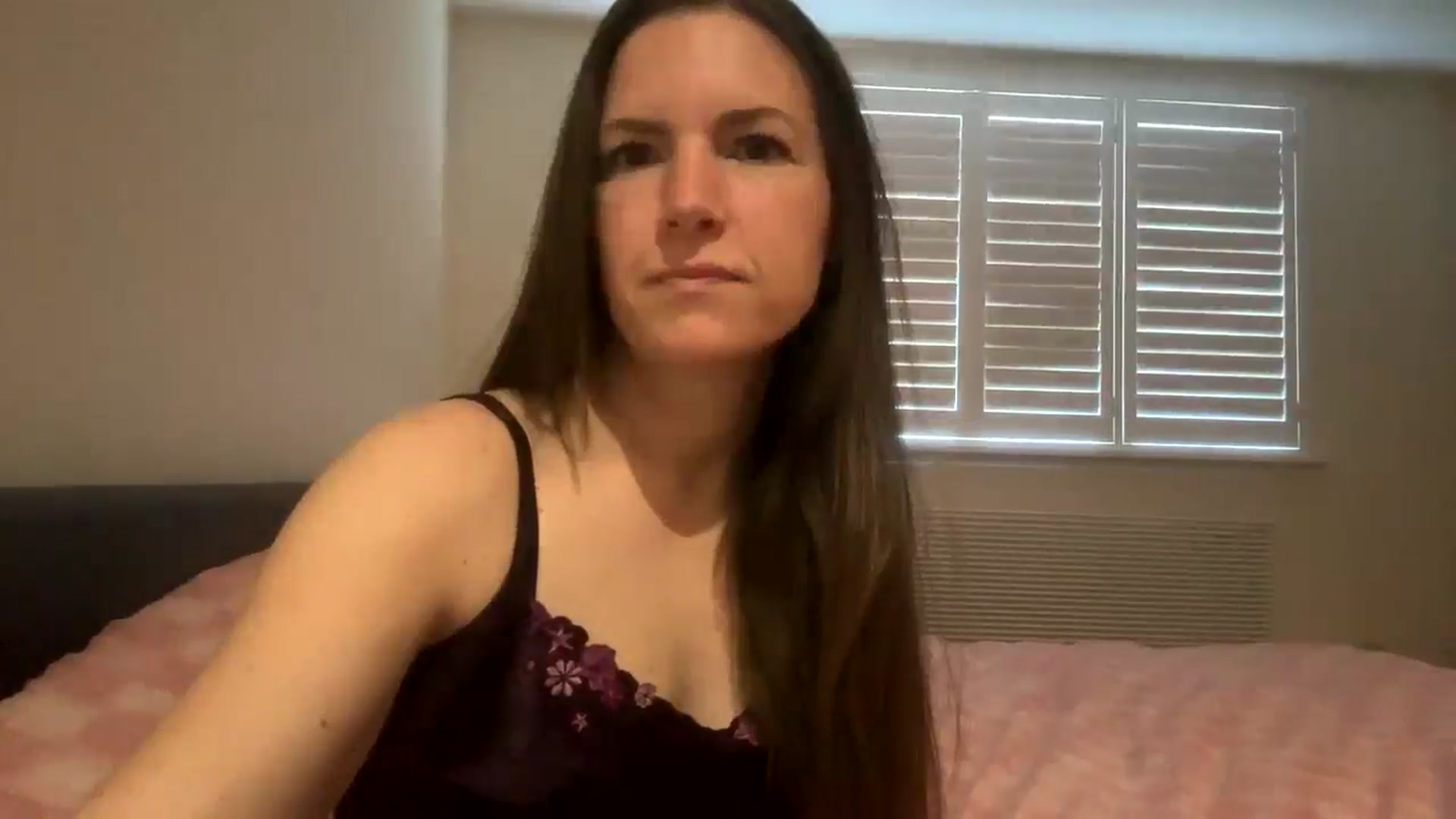 Gallery image thumbnail from Hornyharriet1's myfreecams stream on, 06/02/2024, 07:28 image 15 of 20