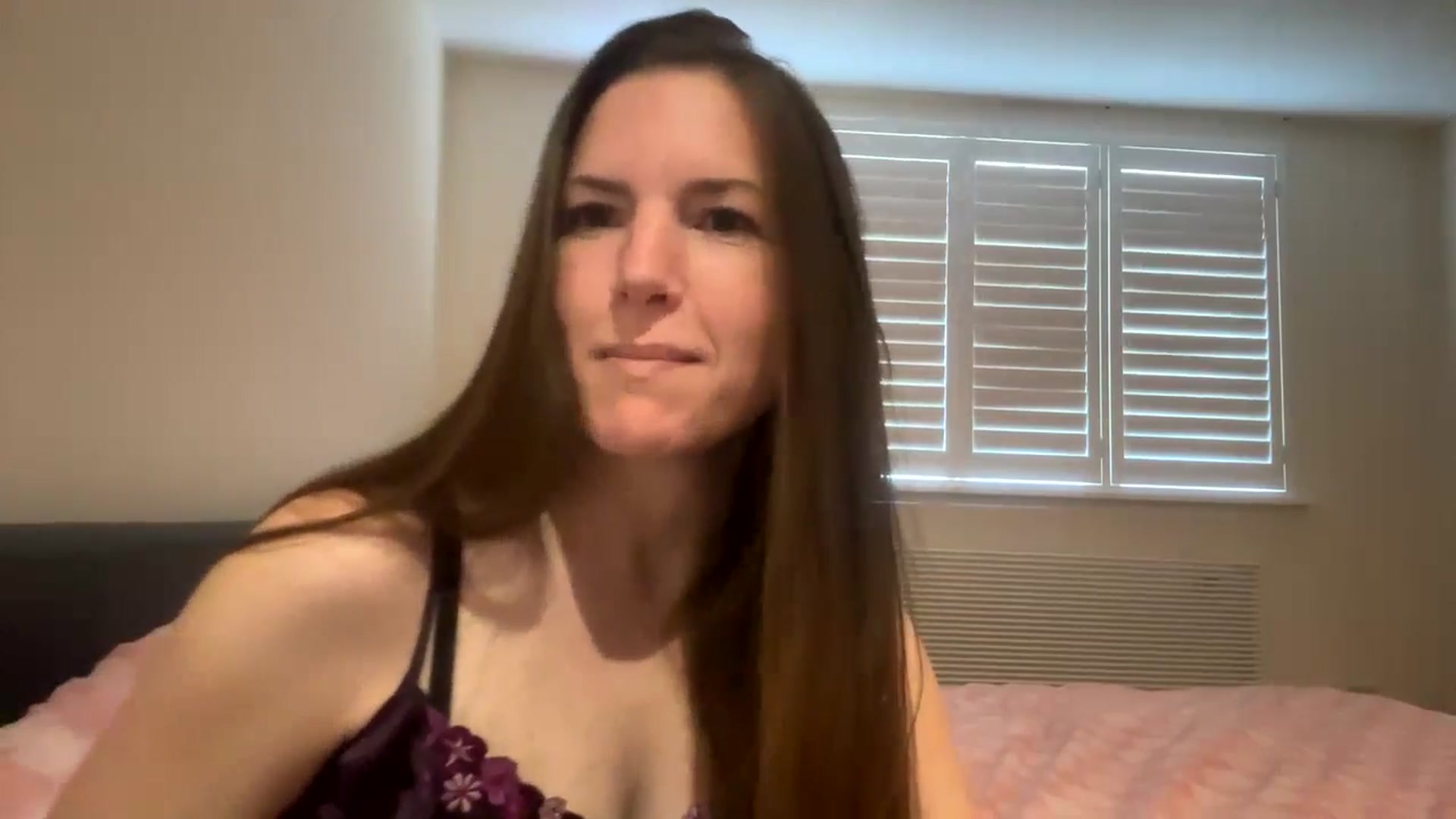 Gallery image thumbnail from Hornyharriet1's myfreecams stream on, 06/02/2024, 07:28 image 20 of 20