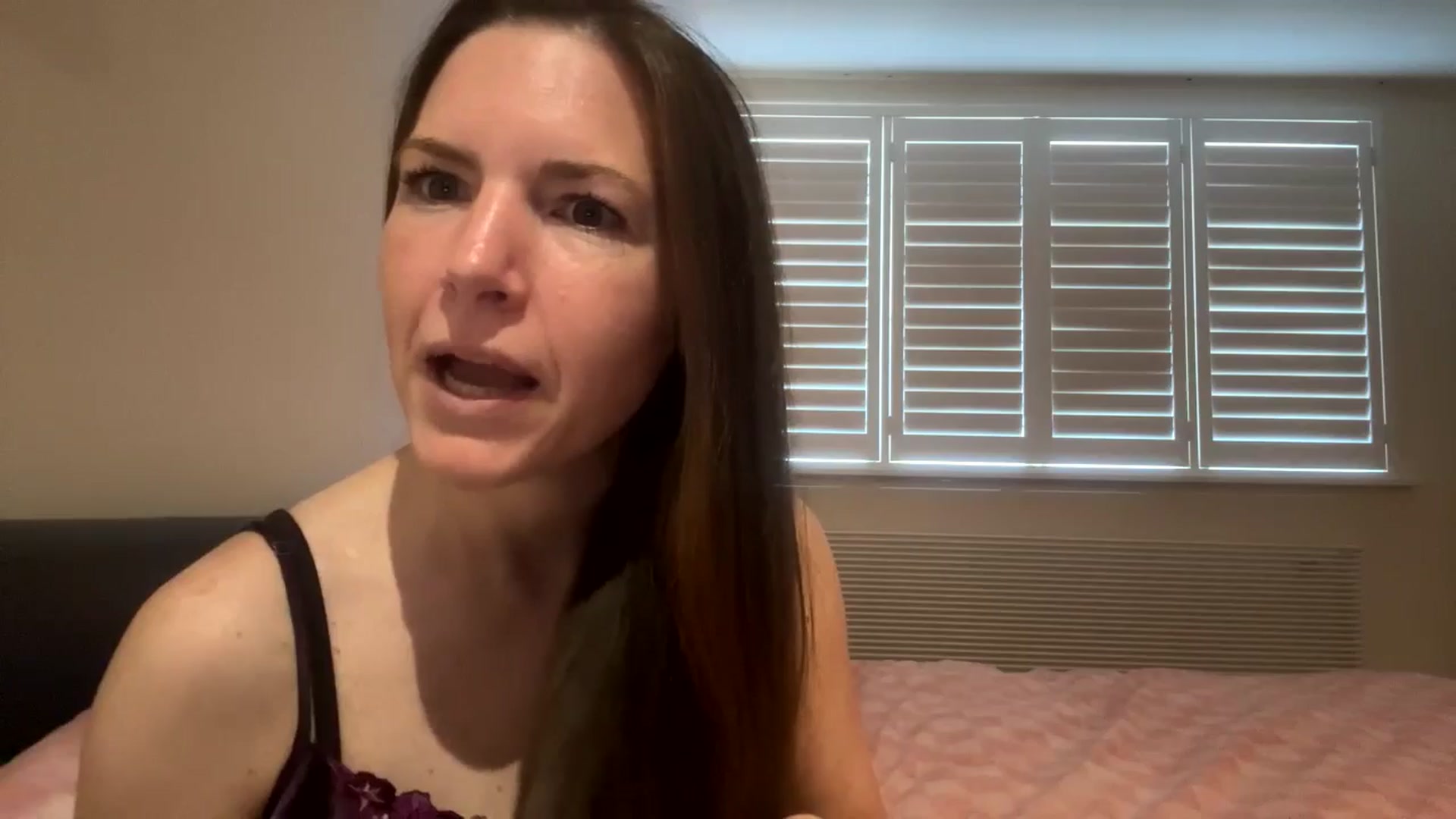 Gallery image thumbnail from Hornyharriet1's myfreecams stream on, 06/02/2024, 07:28 image 5 of 20