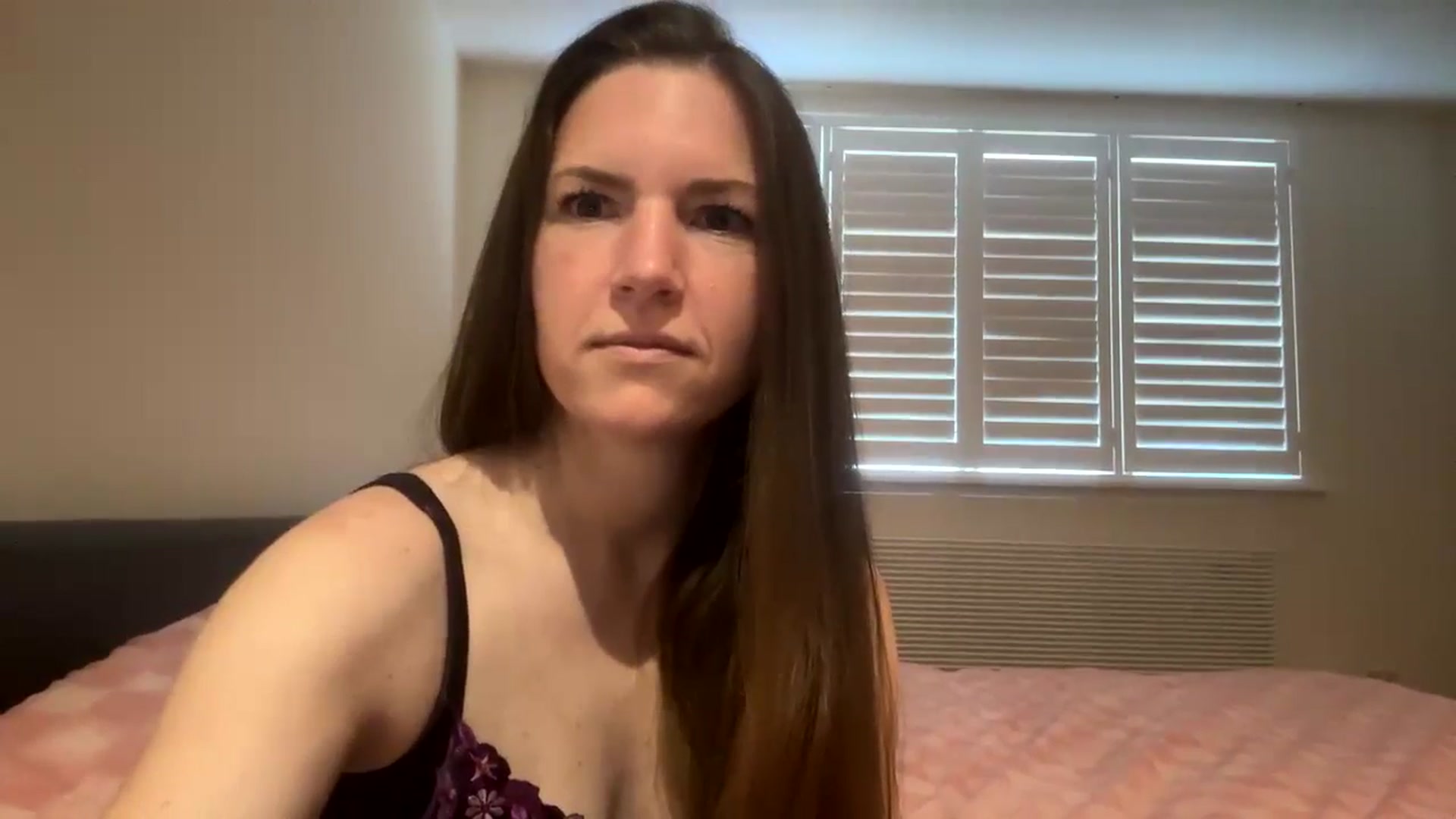 Gallery image thumbnail from Hornyharriet1's myfreecams stream on, 06/02/2024, 07:28 image 11 of 20