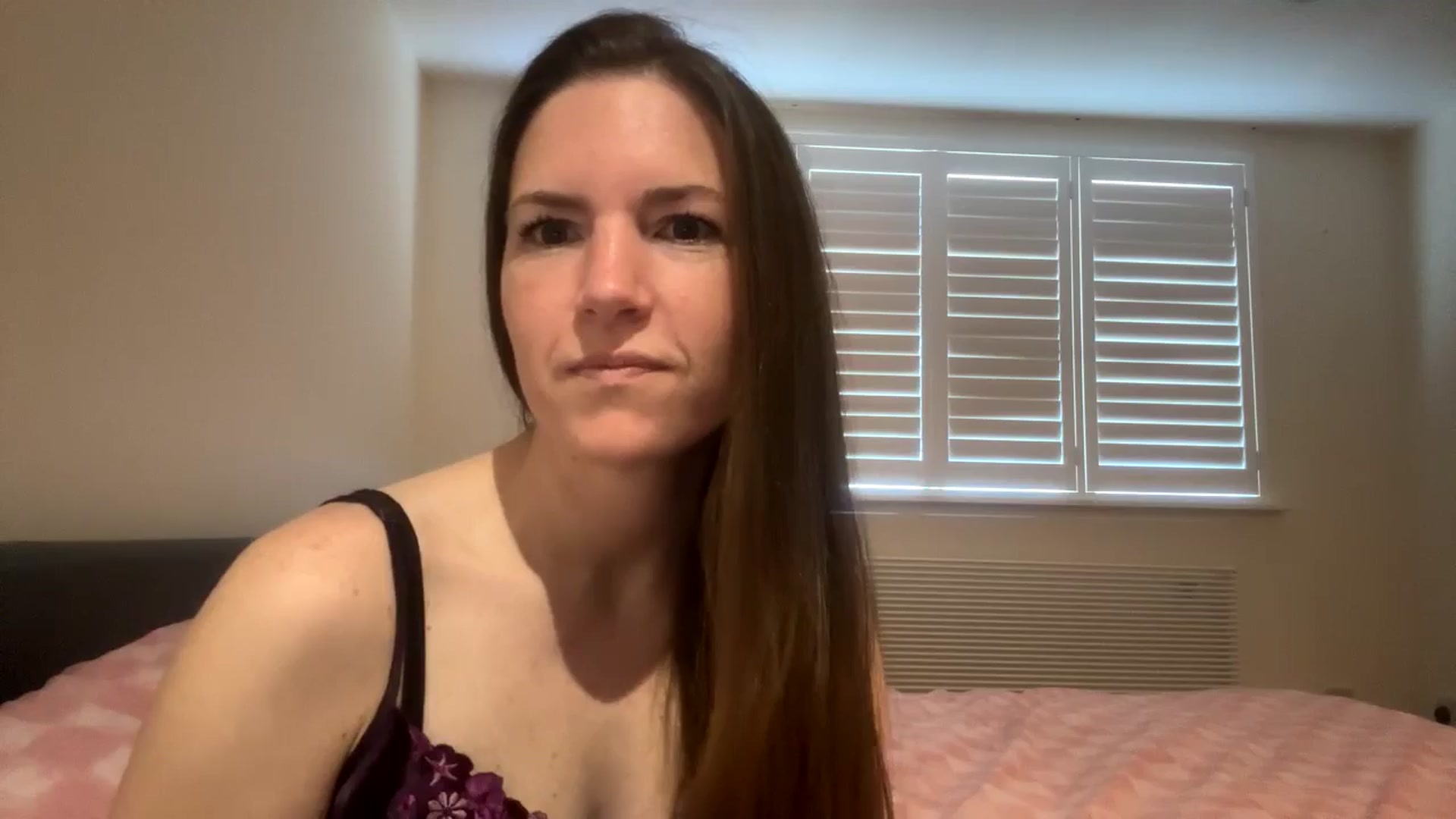 Gallery image thumbnail from Hornyharriet1's myfreecams stream on, 06/02/2024, 07:28 image 3 of 20
