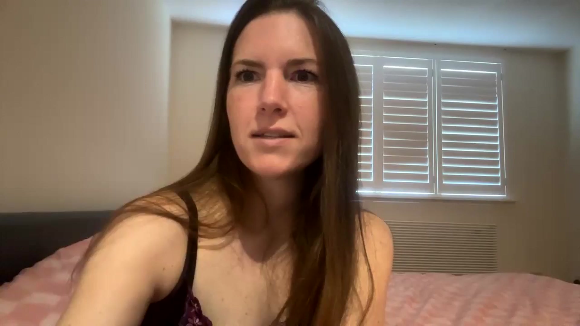 Gallery image thumbnail from Hornyharriet1's myfreecams stream on, 06/02/2024, 07:54 image 12 of 20