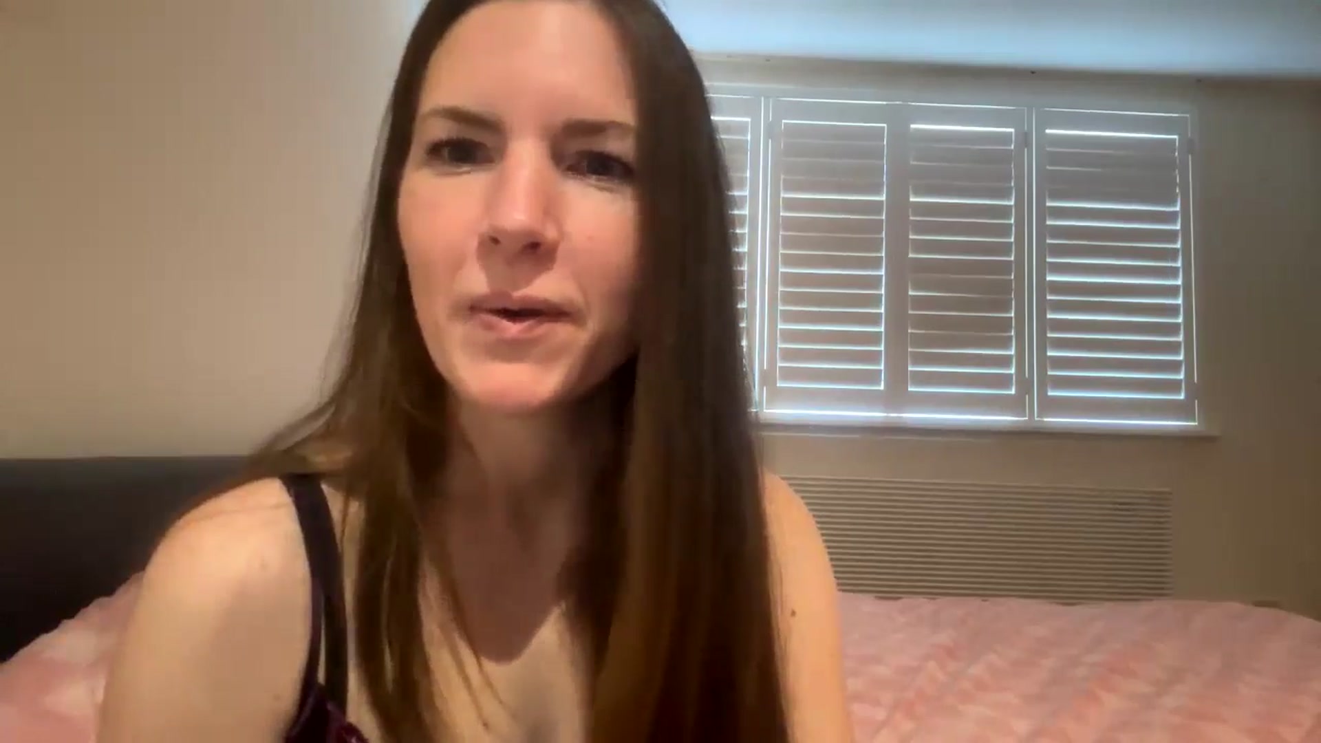 Gallery image thumbnail from Hornyharriet1's myfreecams stream on, 06/02/2024, 07:54 image 2 of 20