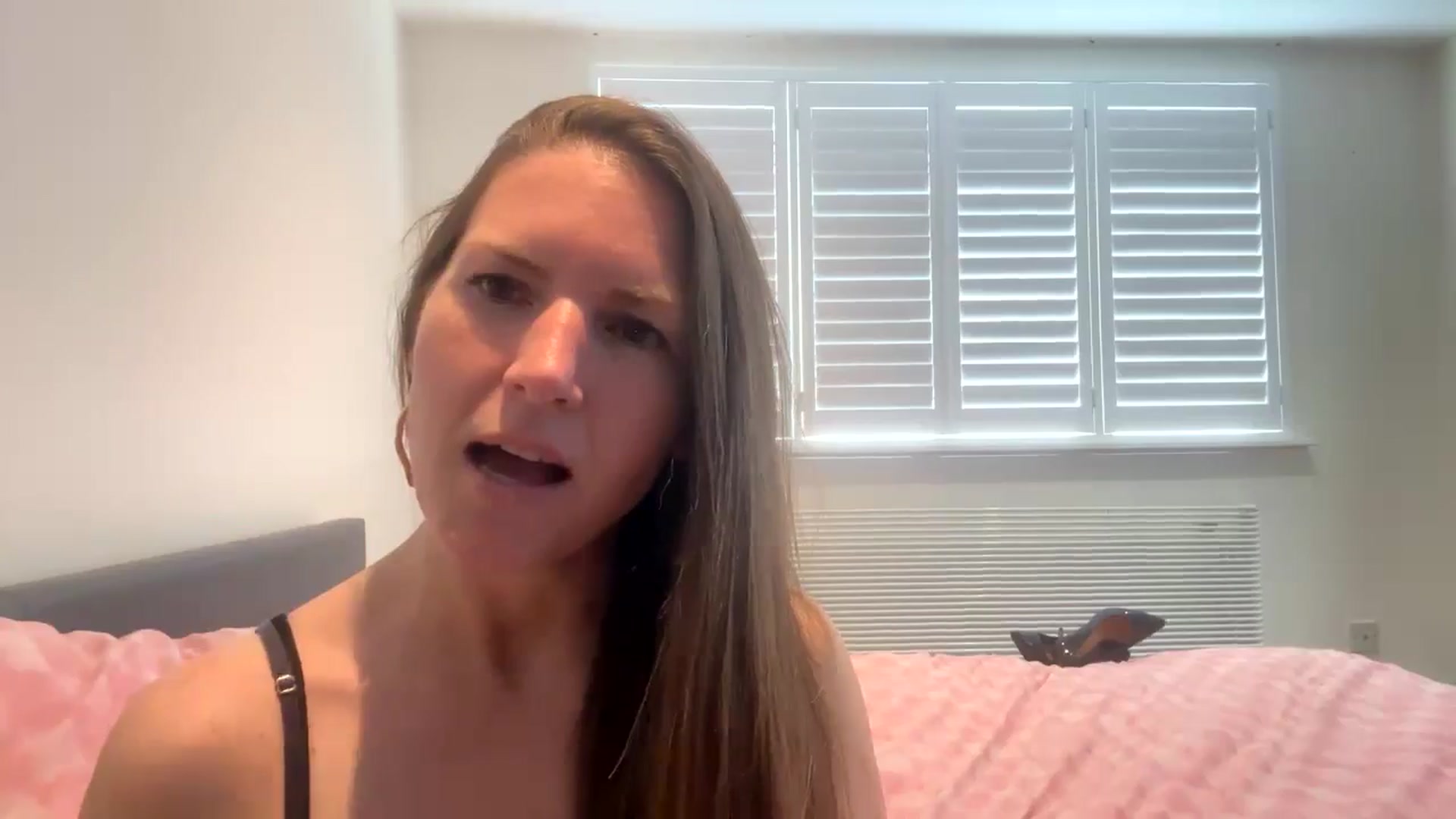 Gallery image thumbnail from Hornyharriet1's myfreecams stream on, 06/02/2024, 14:28 image 11 of 20
