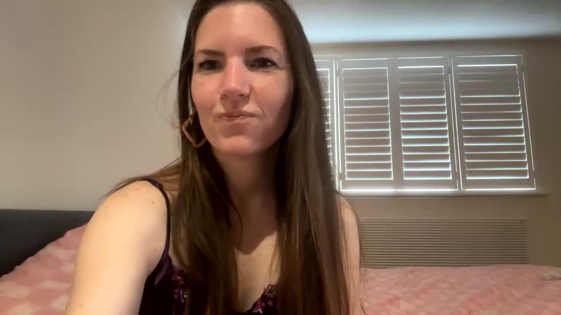 Gallery image thumbnail from Hornyharriet1's myfreecams stream on, 06/03/2024, 07:19 image 13 of 20
