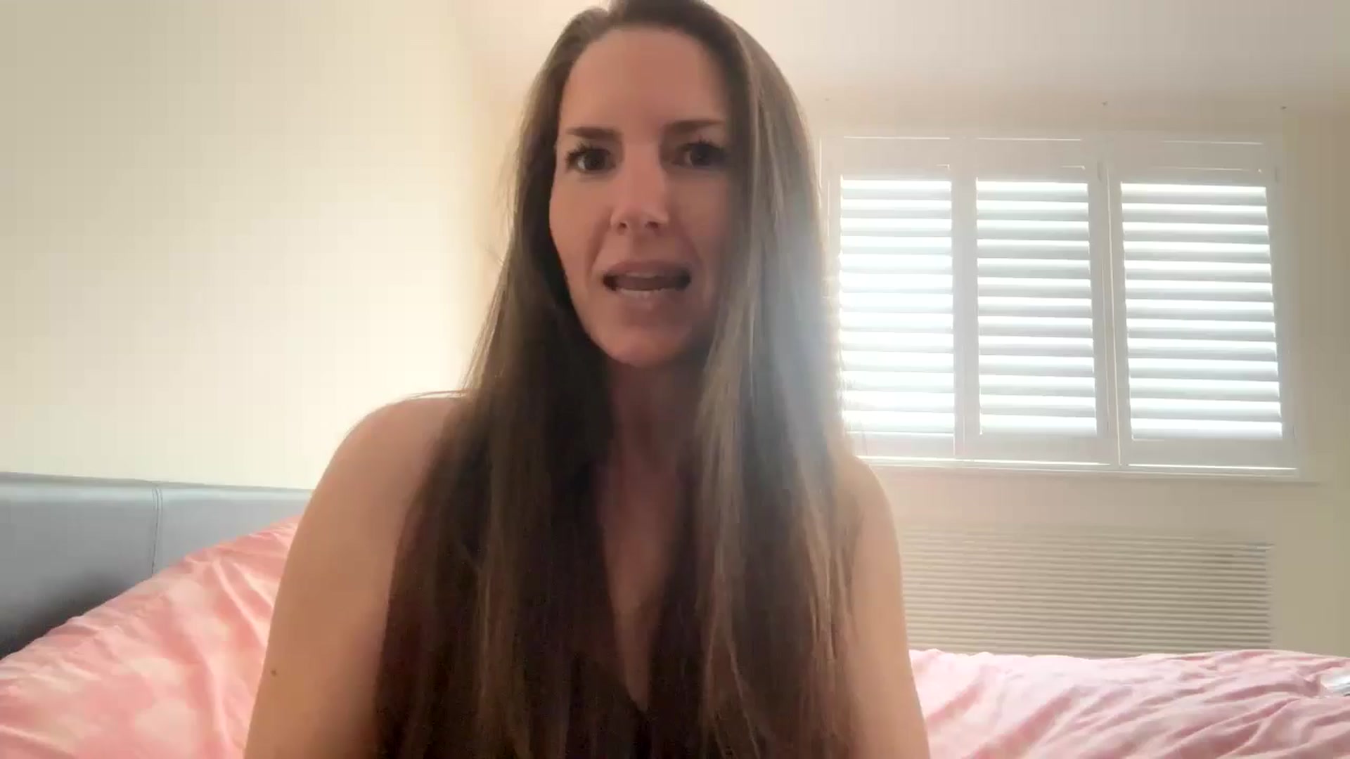Gallery image thumbnail from Hornyharriet1's myfreecams stream on, 06/03/2024, 12:34 image 1 of 20