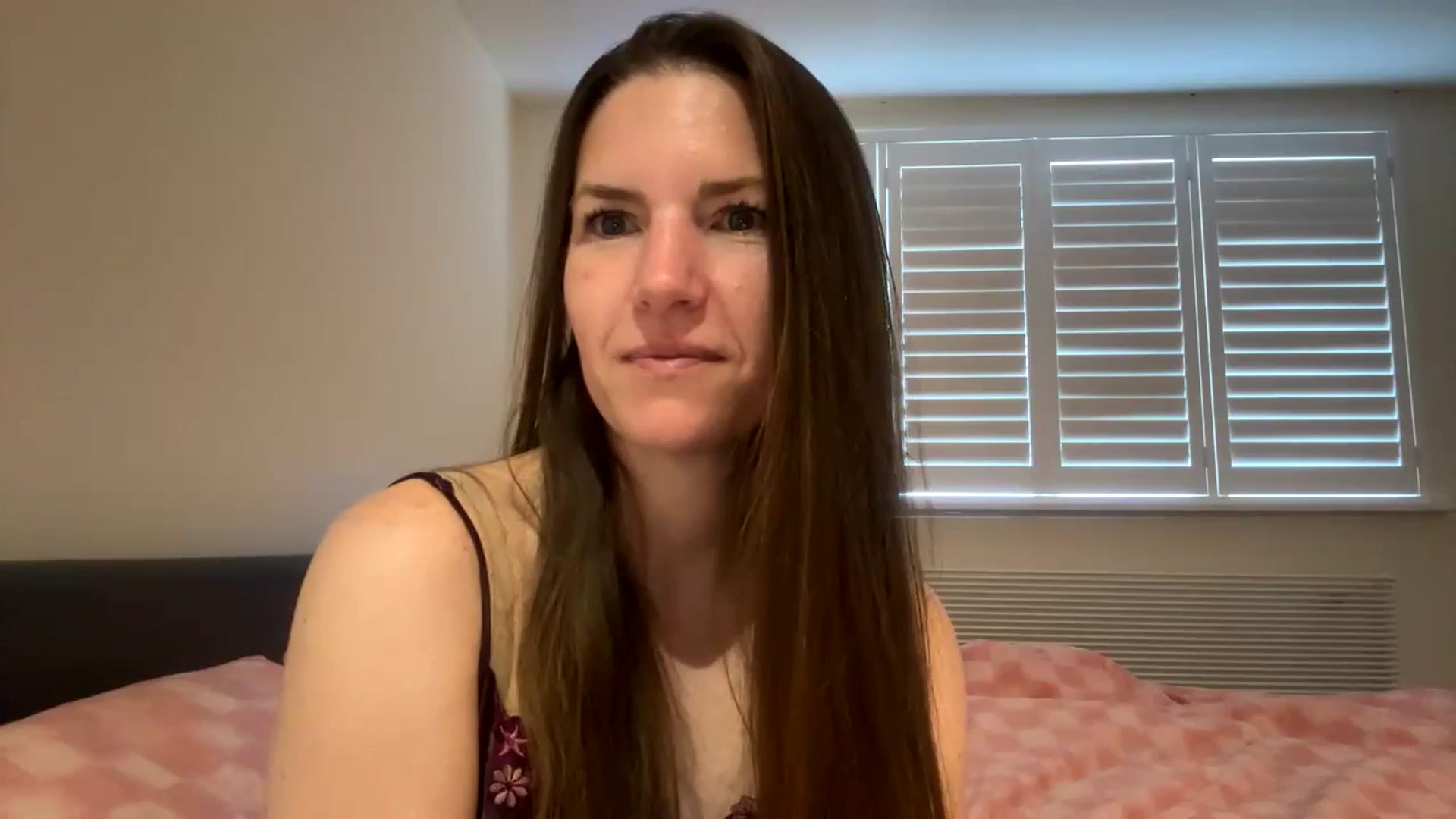 Gallery image thumbnail from Hornyharriet1's myfreecams stream on, 06/07/2024, 06:44 image 10 of 20