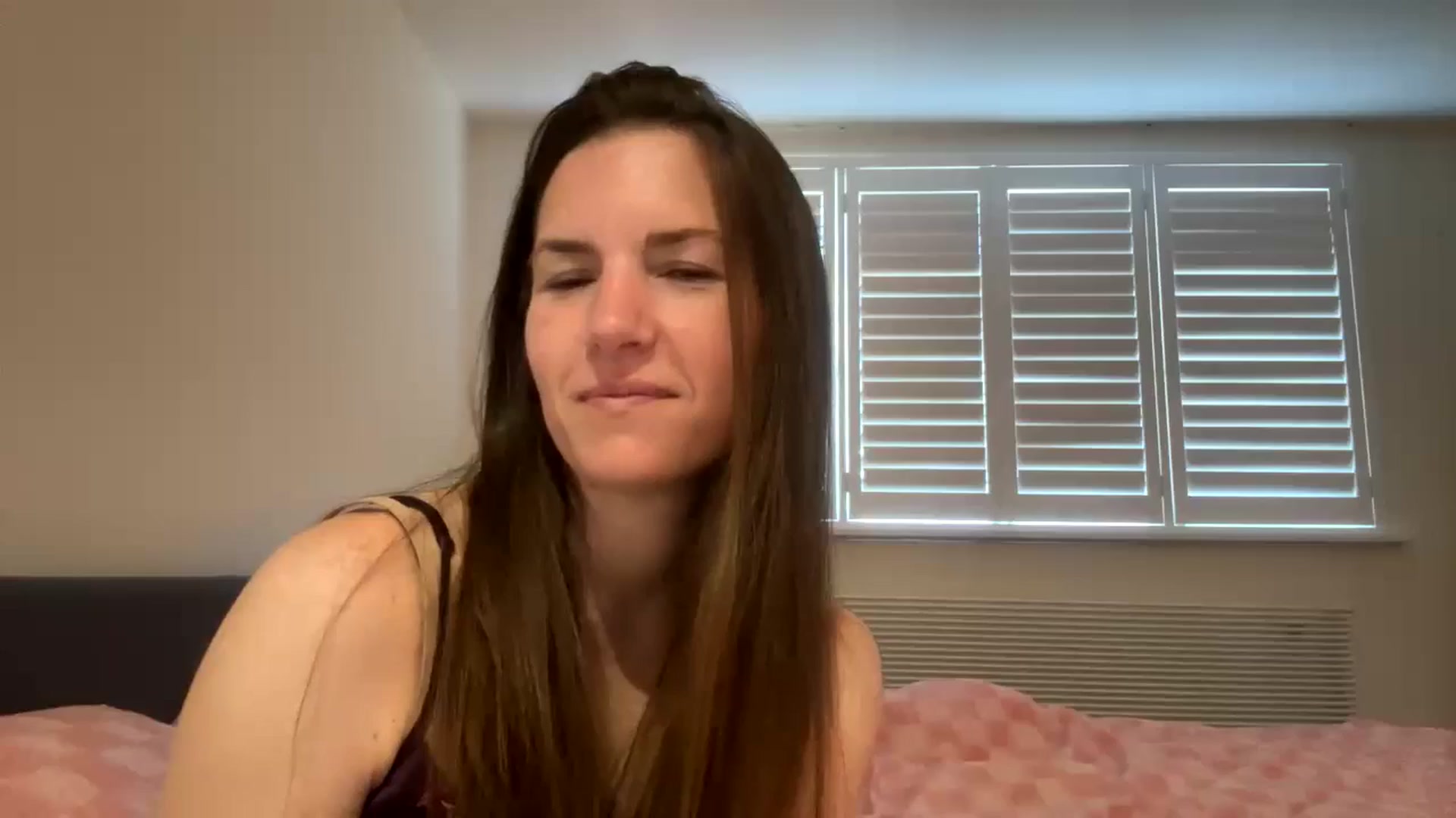 Gallery image thumbnail from Hornyharriet1's myfreecams stream on, 06/07/2024, 07:02 image 16 of 20