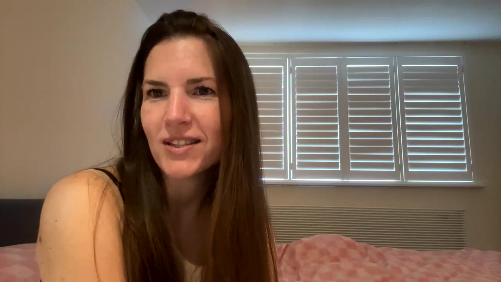 Gallery image thumbnail from Hornyharriet1's myfreecams stream on, 06/07/2024, 07:02 image 17 of 20