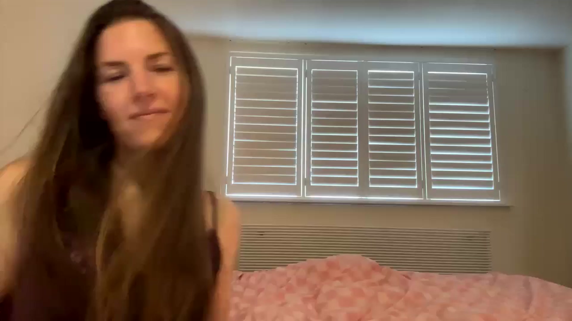 Gallery image thumbnail from Hornyharriet1's myfreecams stream on, 06/07/2024, 07:02 image 7 of 20