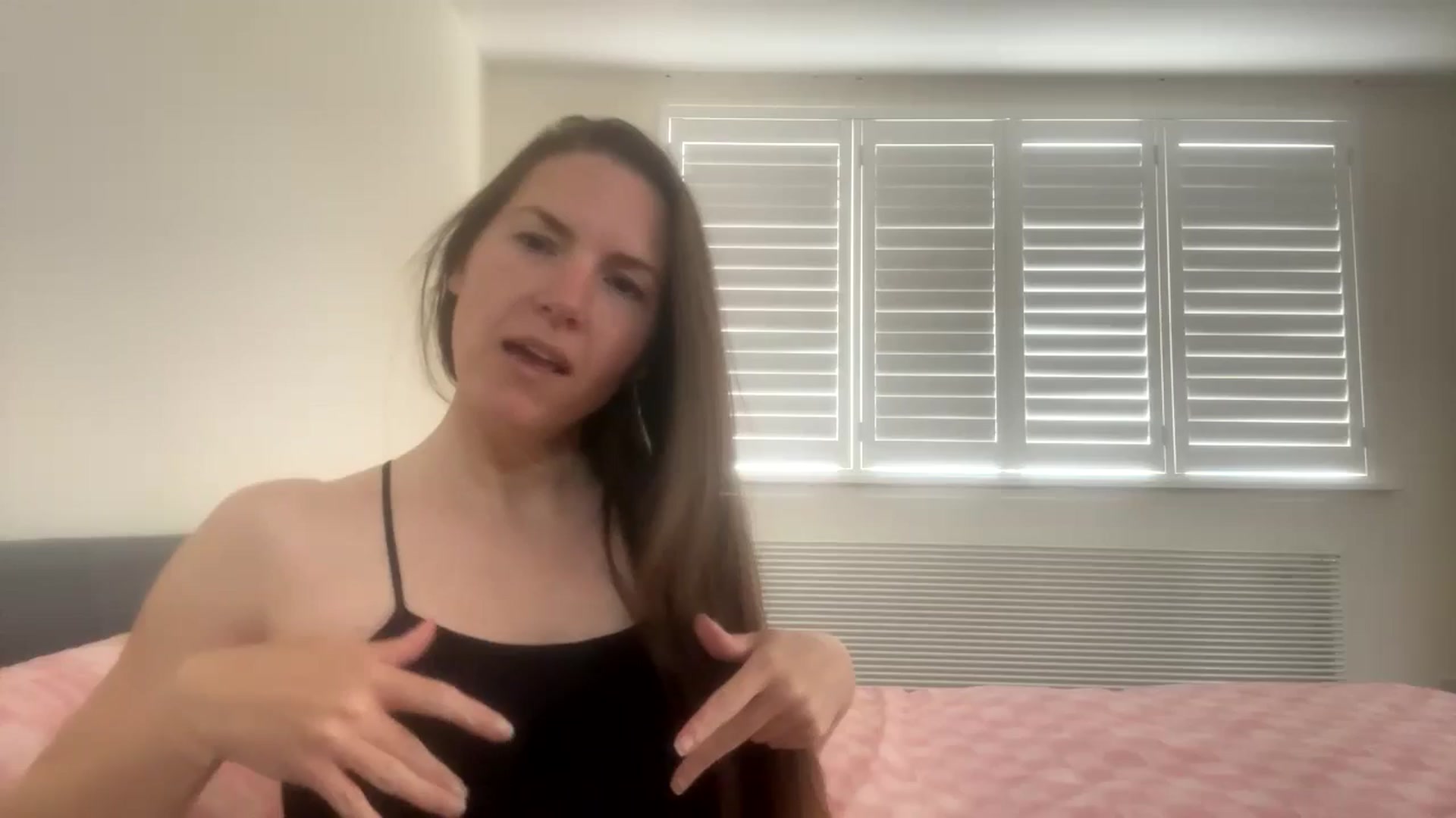 Gallery image thumbnail from Hornyharriet1's myfreecams stream on, 06/07/2024, 12:39 image 1 of 20