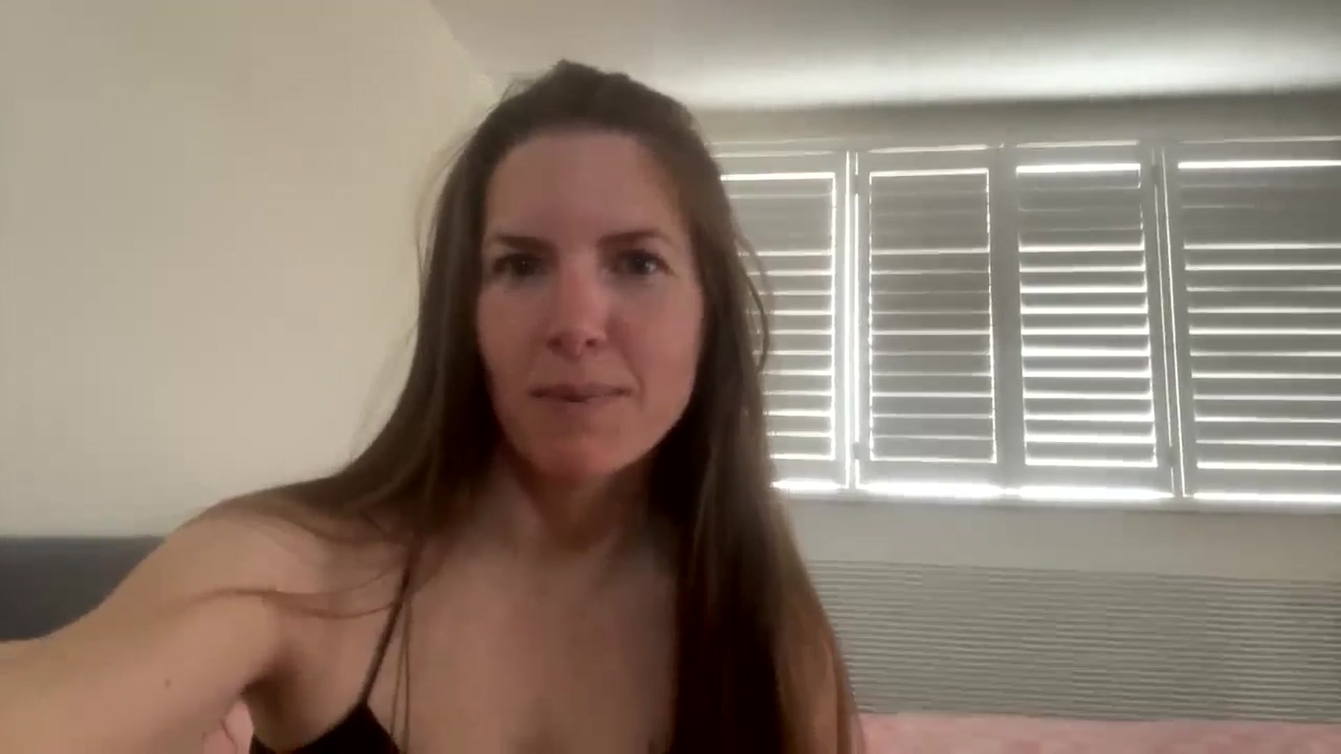 Gallery image thumbnail from Hornyharriet1's myfreecams stream on, 06/07/2024, 12:57 image 11 of 20