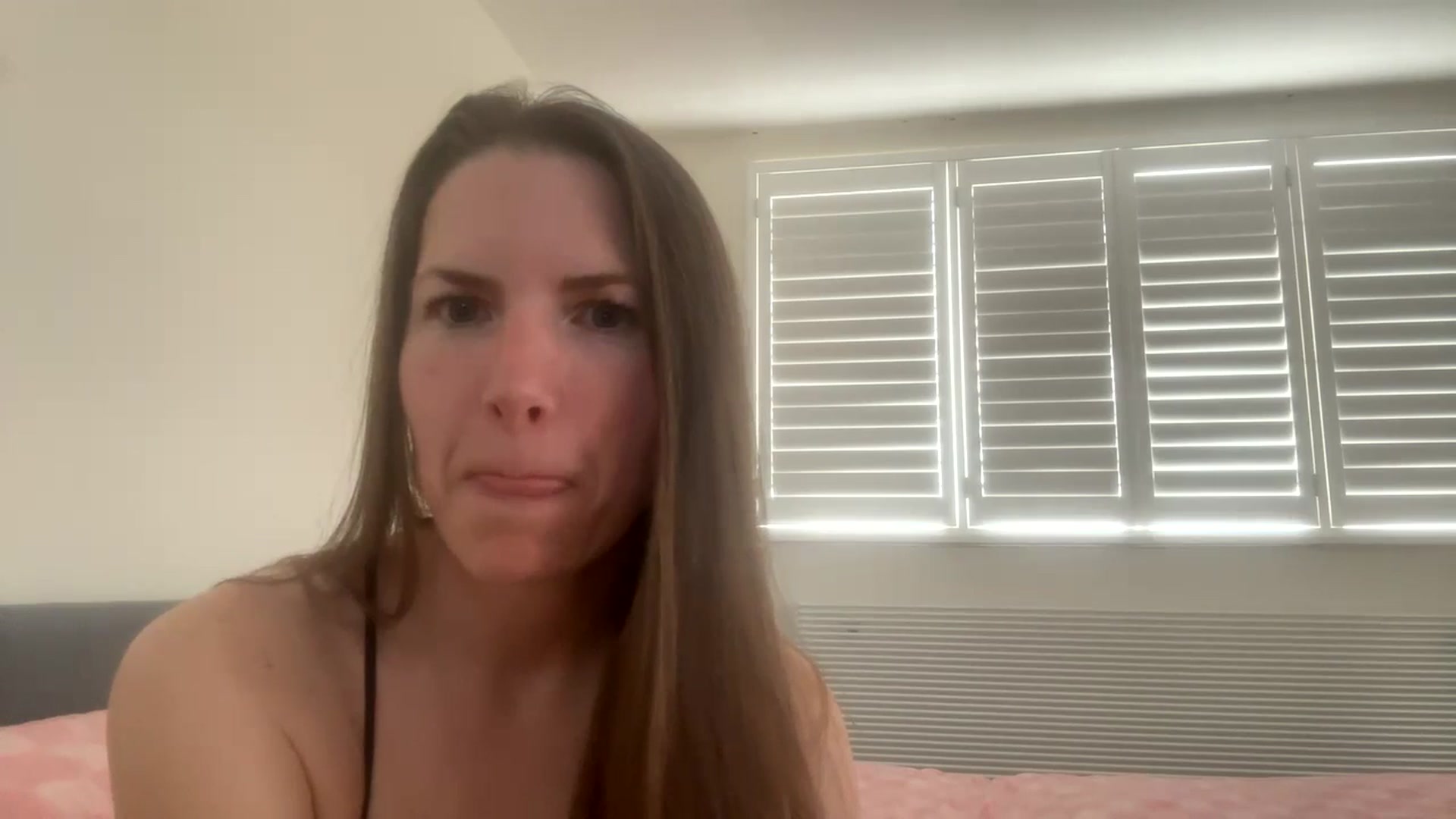 Gallery image thumbnail from Hornyharriet1's myfreecams stream on, 06/07/2024, 12:57 image 7 of 20