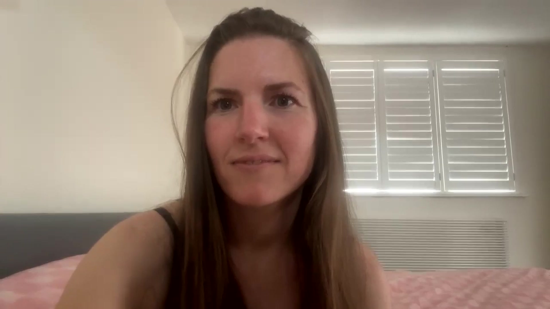 Gallery image thumbnail from Hornyharriet1's myfreecams stream on, 06/07/2024, 16:06 image 5 of 20