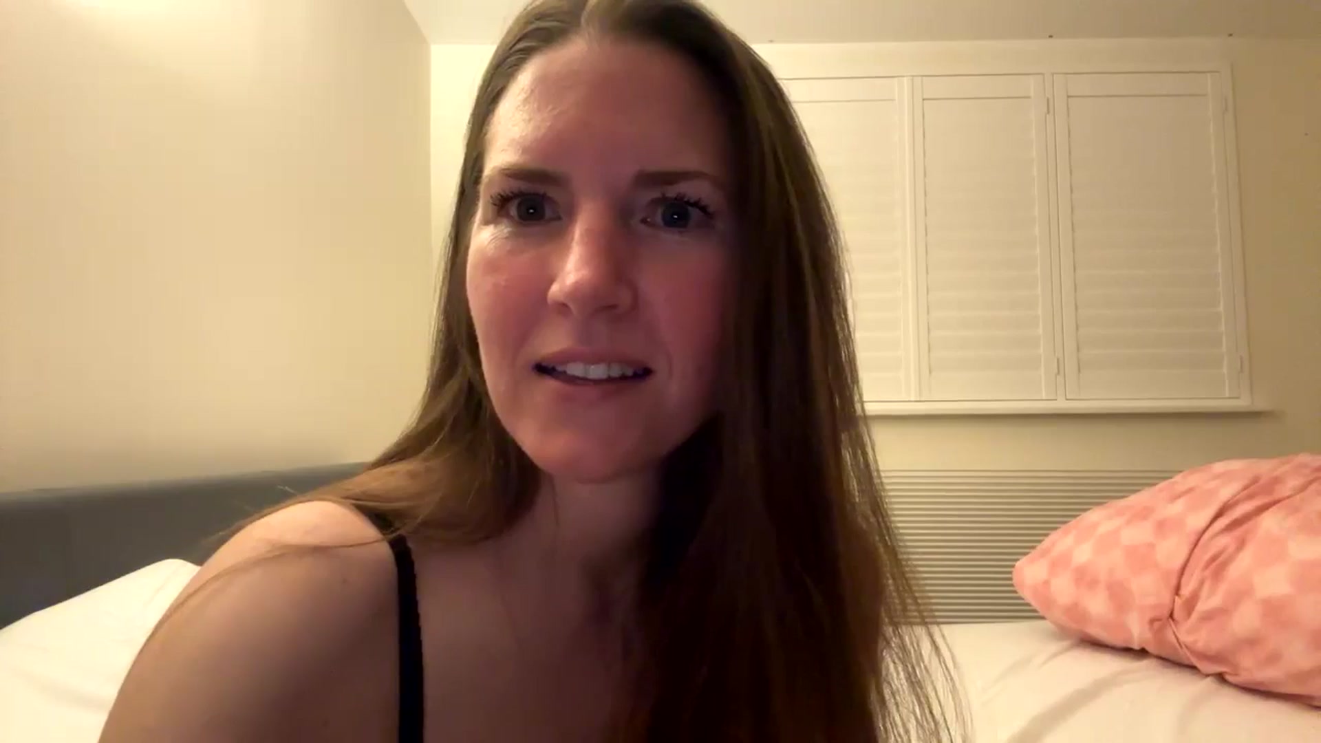 Gallery image thumbnail from Hornyharriet1's myfreecams stream on, 06/09/2024, 24:21 image 12 of 20
