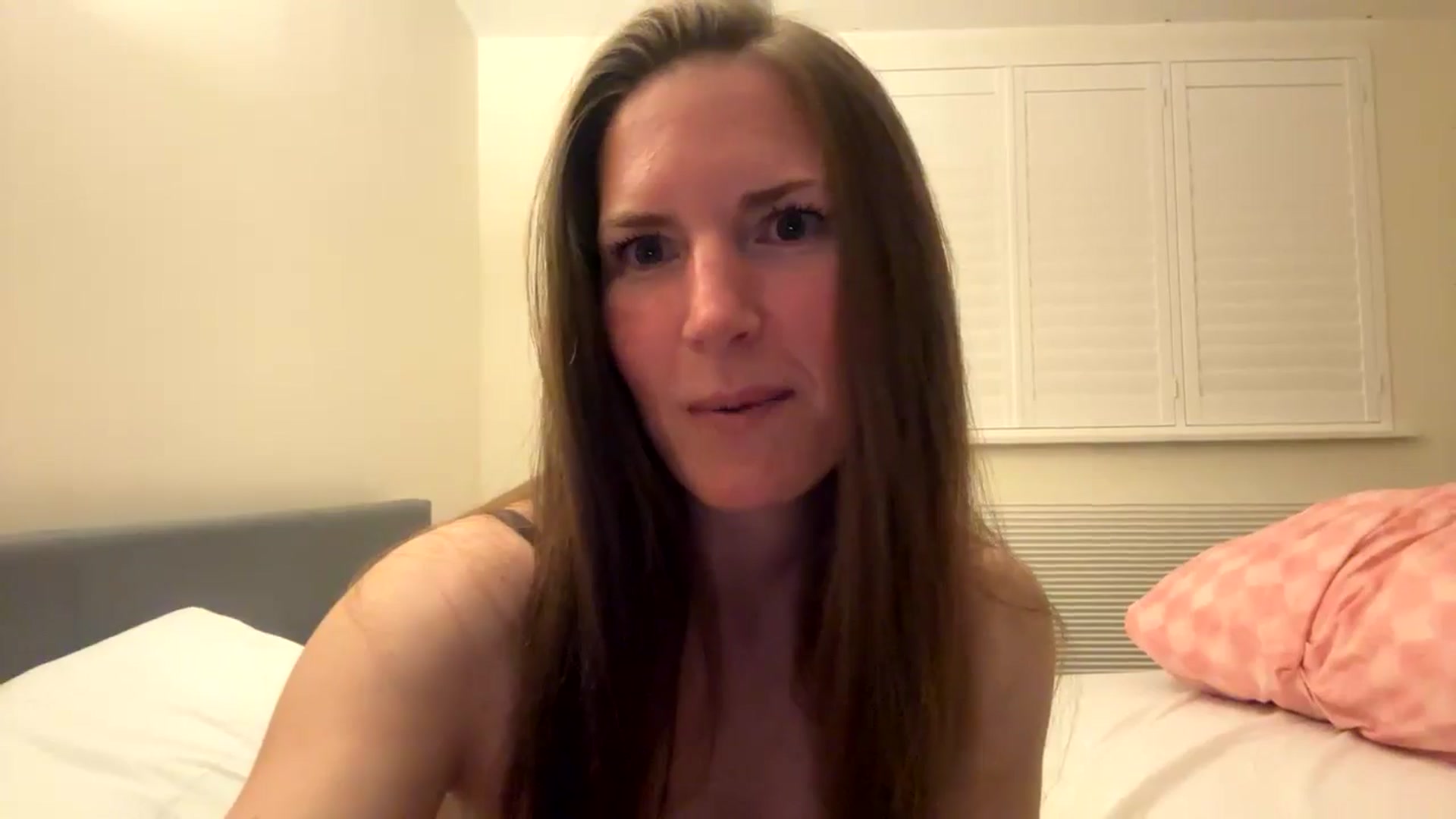 Gallery image thumbnail from Hornyharriet1's myfreecams stream on, 06/09/2024, 24:21 image 14 of 20