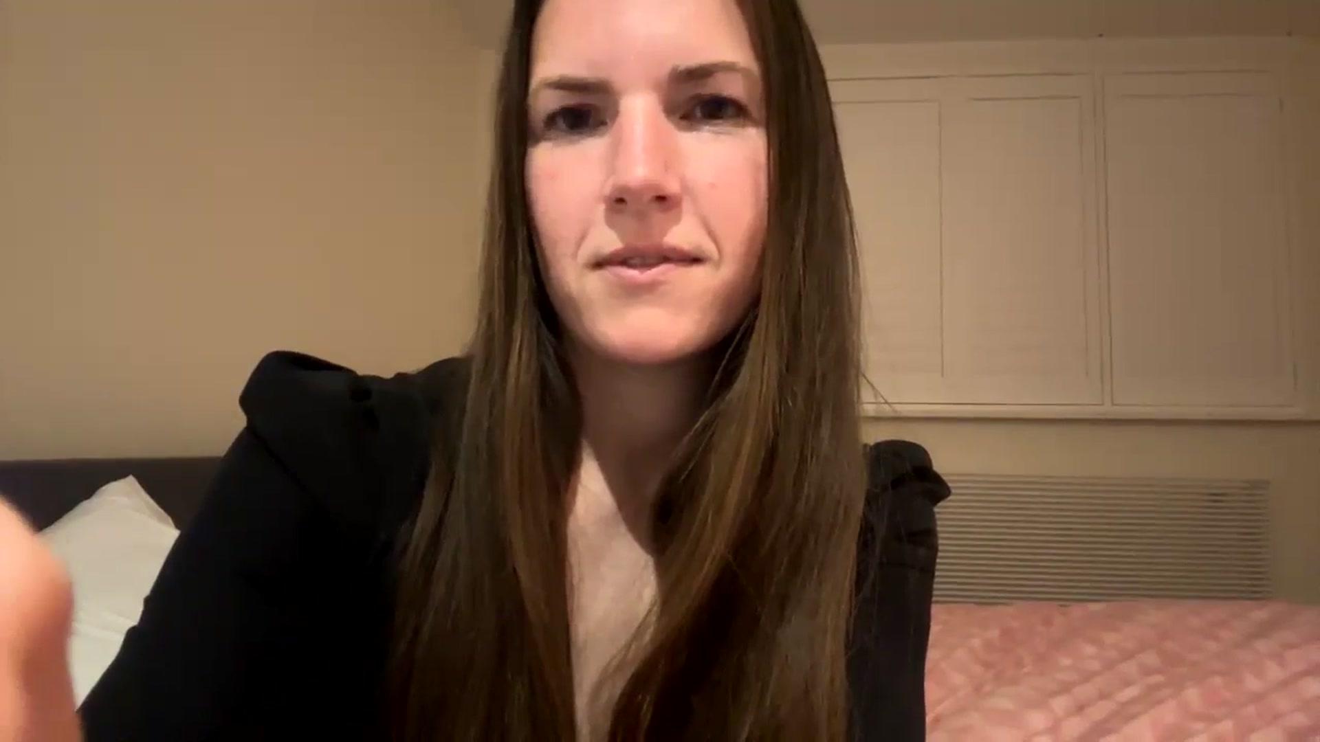 Gallery image thumbnail from Hornyharriet1's myfreecams stream on, 06/11/2024, 22:15 image 15 of 20