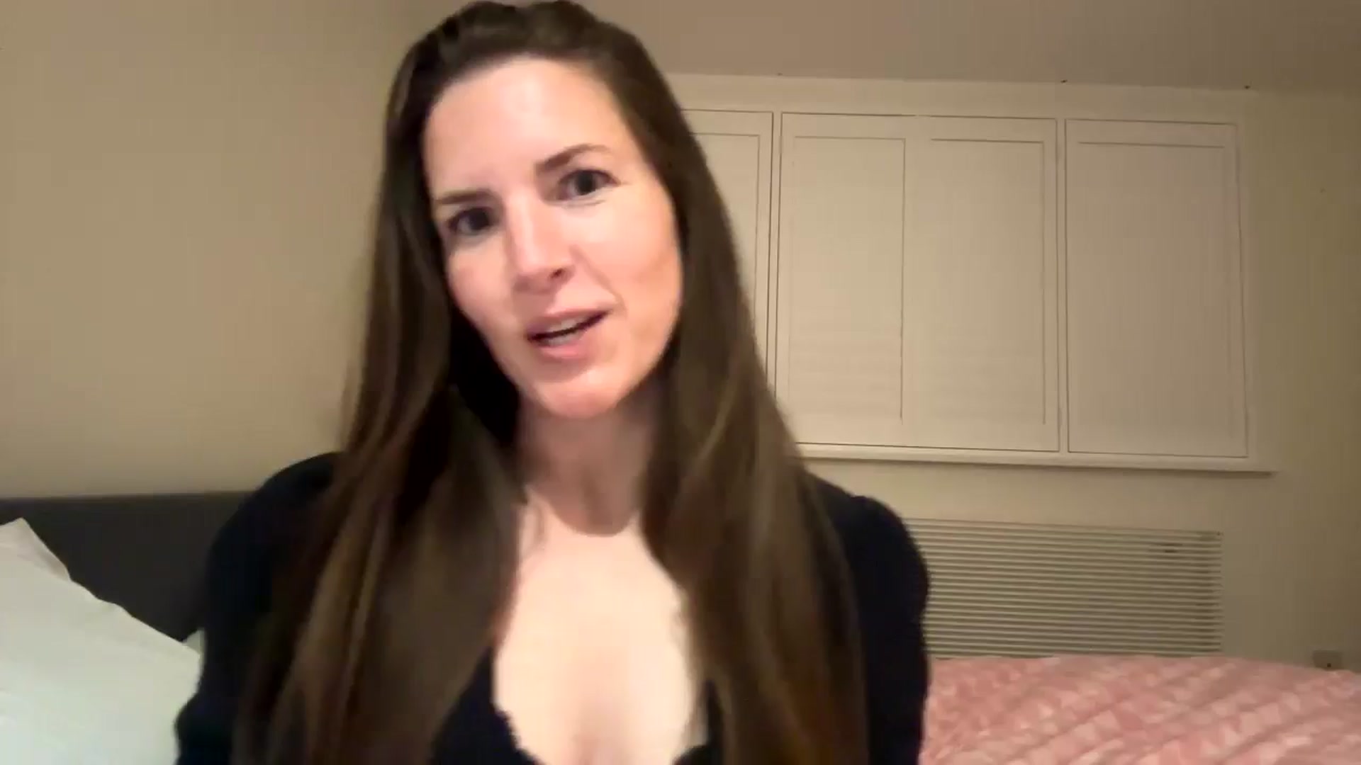 Gallery image thumbnail from Hornyharriet1's myfreecams stream on, 06/11/2024, 22:15 image 1 of 20