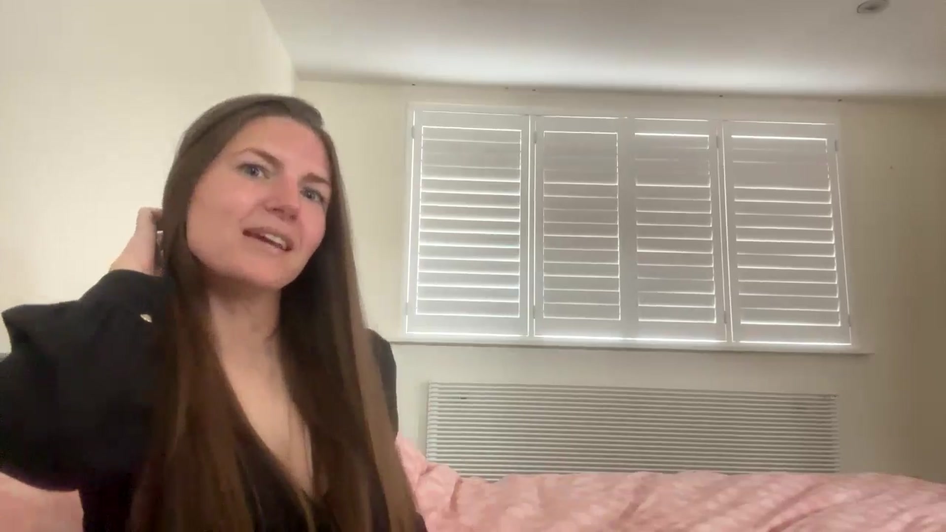 Gallery image thumbnail from Hornyharriet1's myfreecams stream on, 06/13/2024, 10:09 image 10 of 20