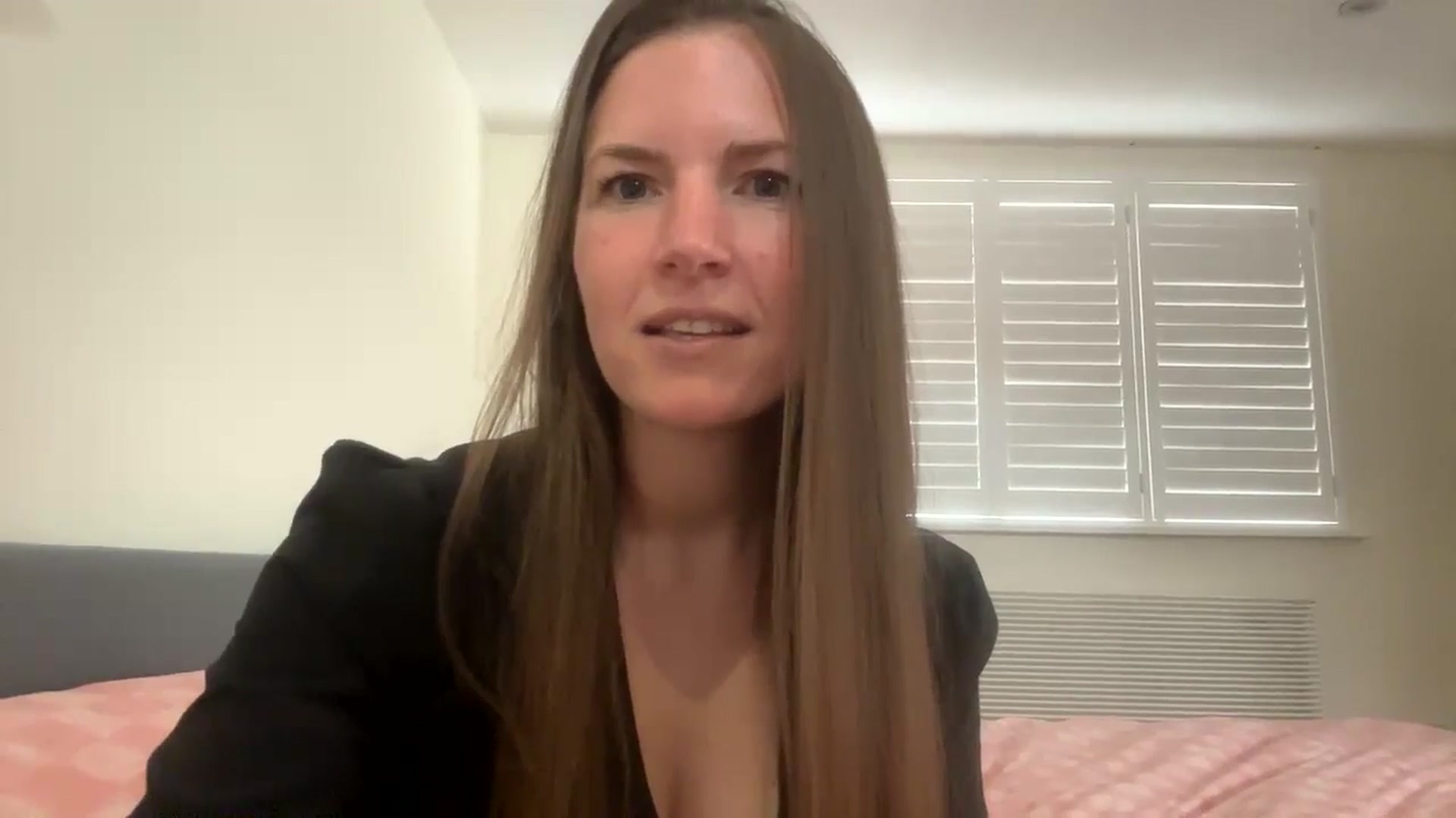 Gallery image thumbnail from Hornyharriet1's myfreecams stream on, 06/13/2024, 10:09 image 18 of 20