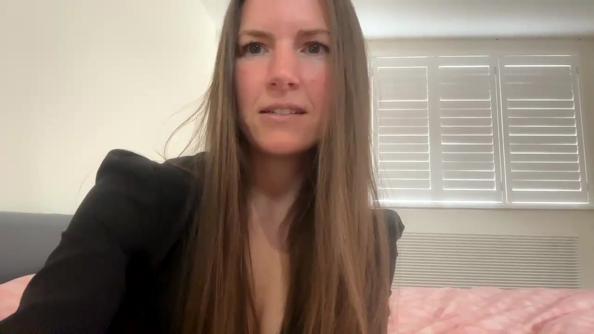 Gallery image thumbnail from Hornyharriet1's myfreecams stream on, 06/13/2024, 10:09 image 7 of 20