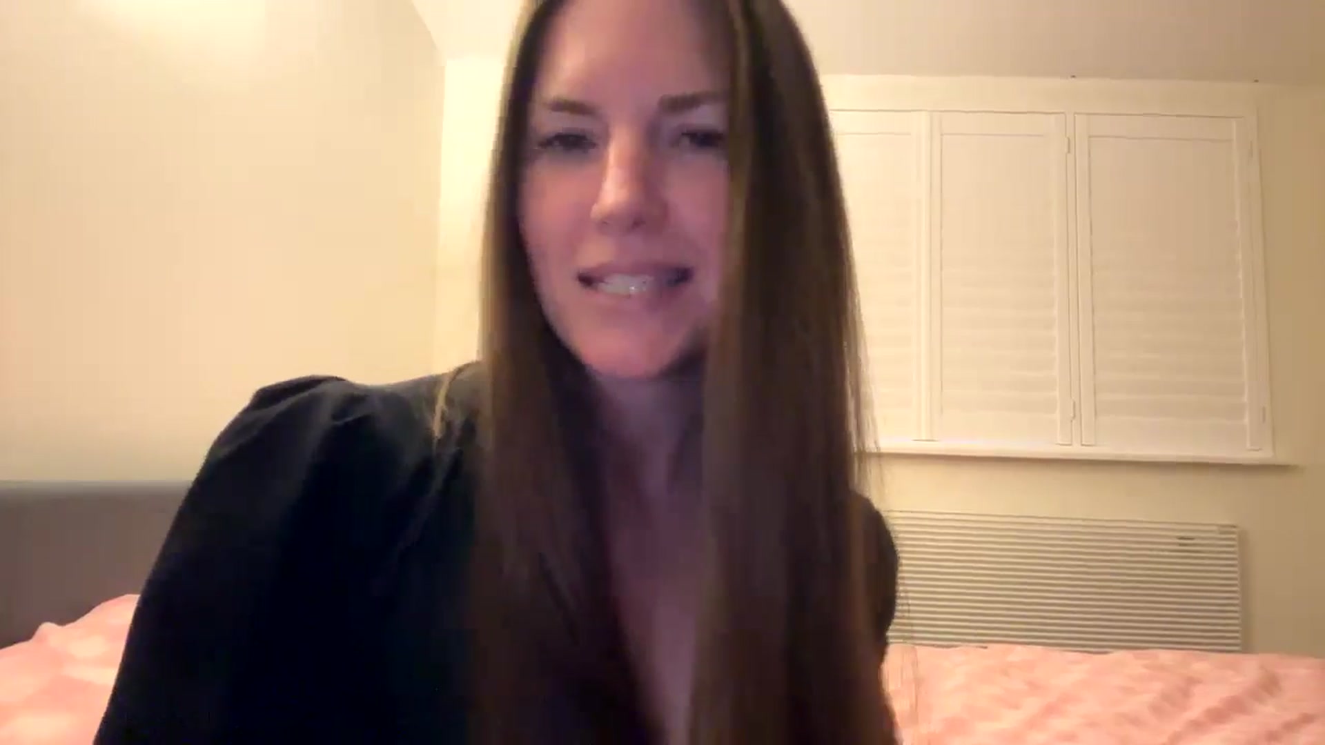 Gallery image thumbnail from Hornyharriet1's myfreecams stream on, 06/13/2024, 20:59 image 5 of 20