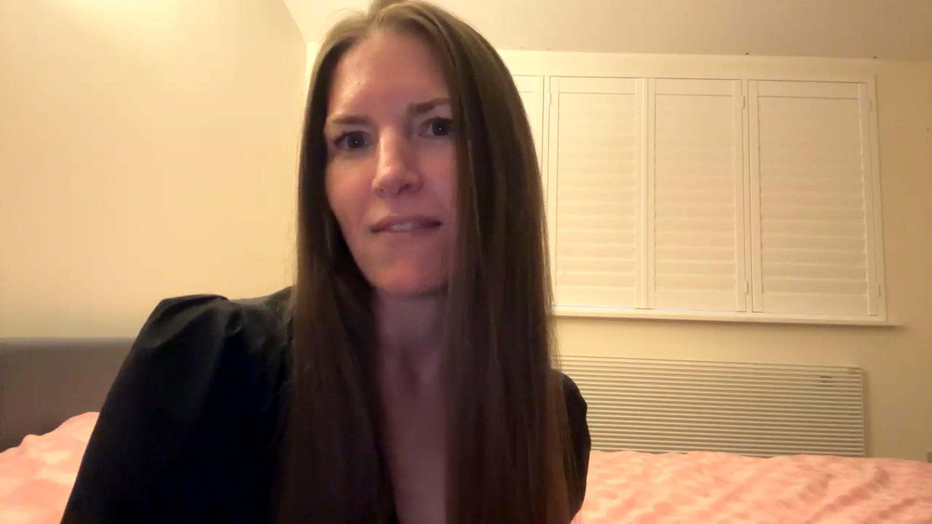 Gallery image thumbnail from Hornyharriet1's myfreecams stream on, 06/13/2024, 20:59 image 7 of 20