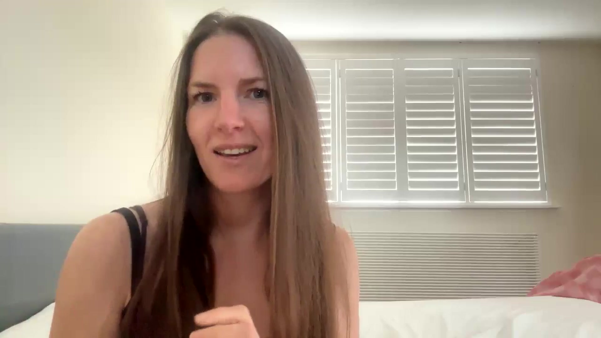 Gallery image thumbnail from Hornyharriet1's myfreecams stream on, 06/14/2024, 13:17 image 5 of 20