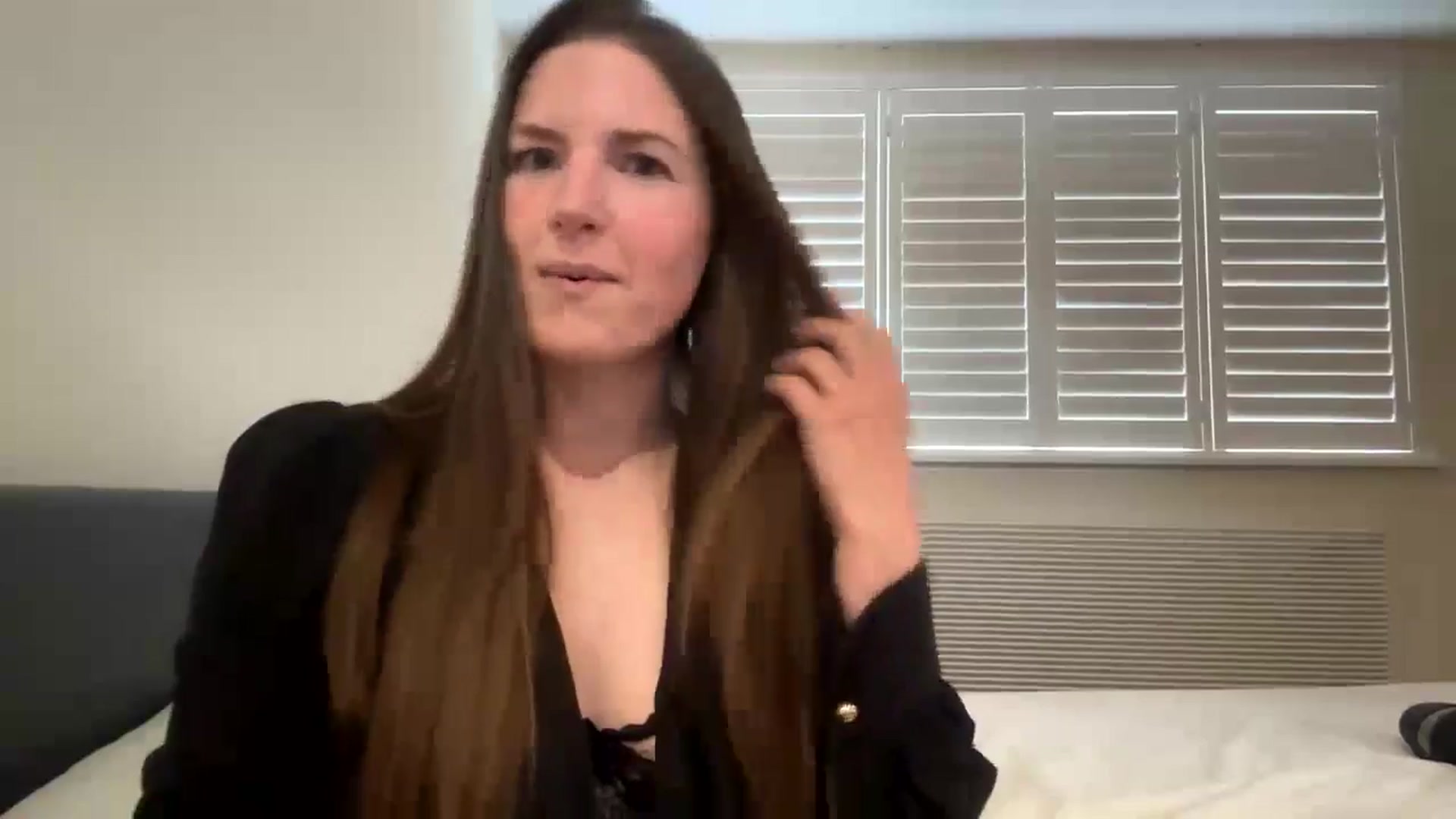 Gallery image thumbnail from Hornyharriet1's myfreecams stream on, 06/14/2024, 17:35 image 6 of 20