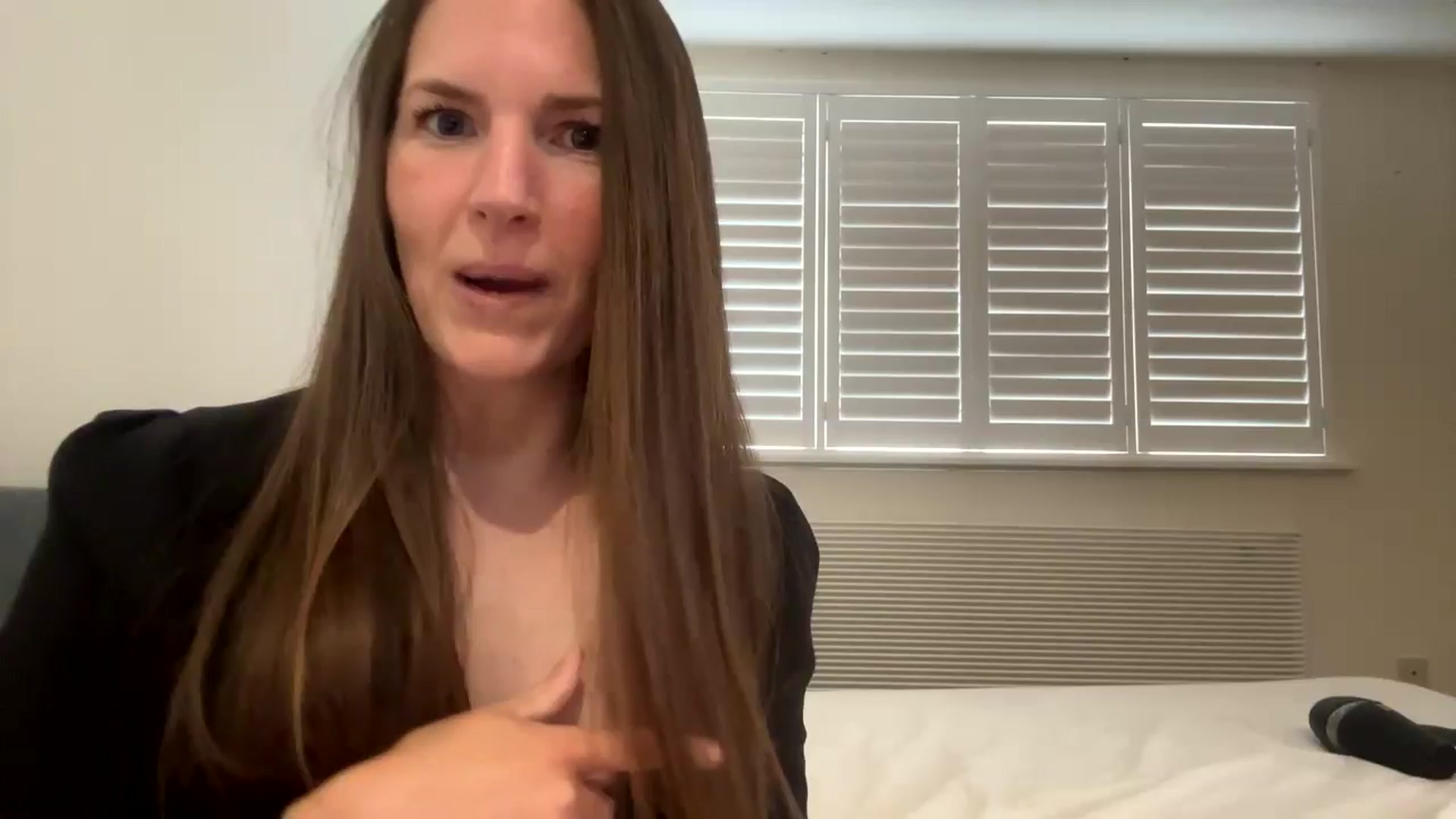 Gallery image thumbnail from Hornyharriet1's myfreecams stream on, 06/14/2024, 17:35 image 12 of 20