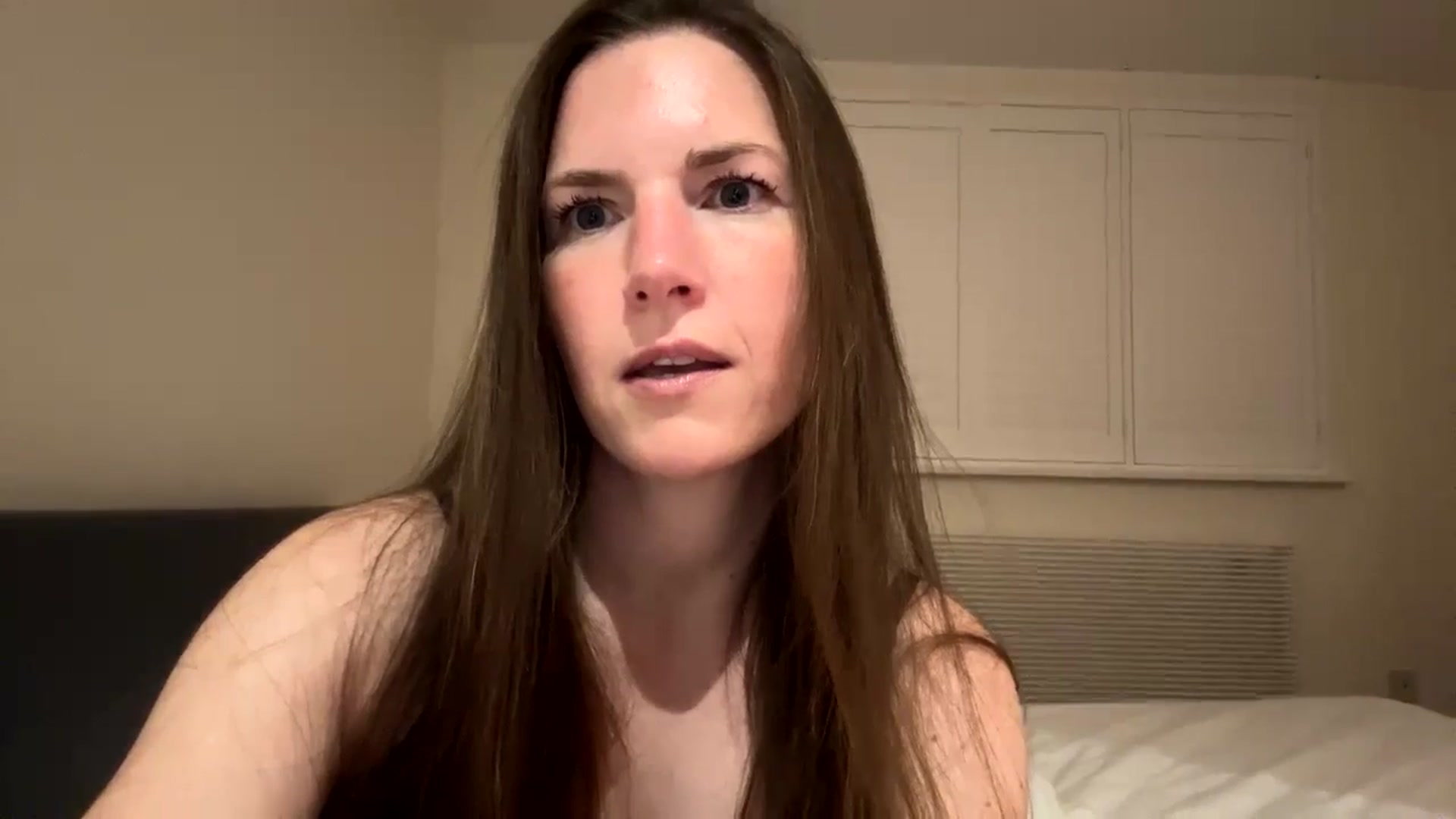 Gallery image thumbnail from Hornyharriet1's myfreecams stream on, 06/14/2024, 22:32 image 7 of 20