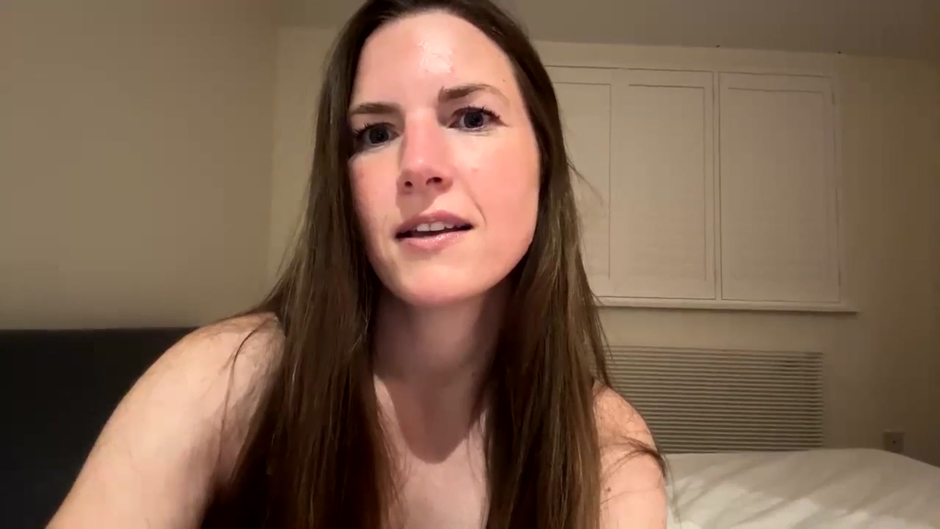 Gallery image thumbnail from Hornyharriet1's myfreecams stream on, 06/14/2024, 22:32 image 8 of 20