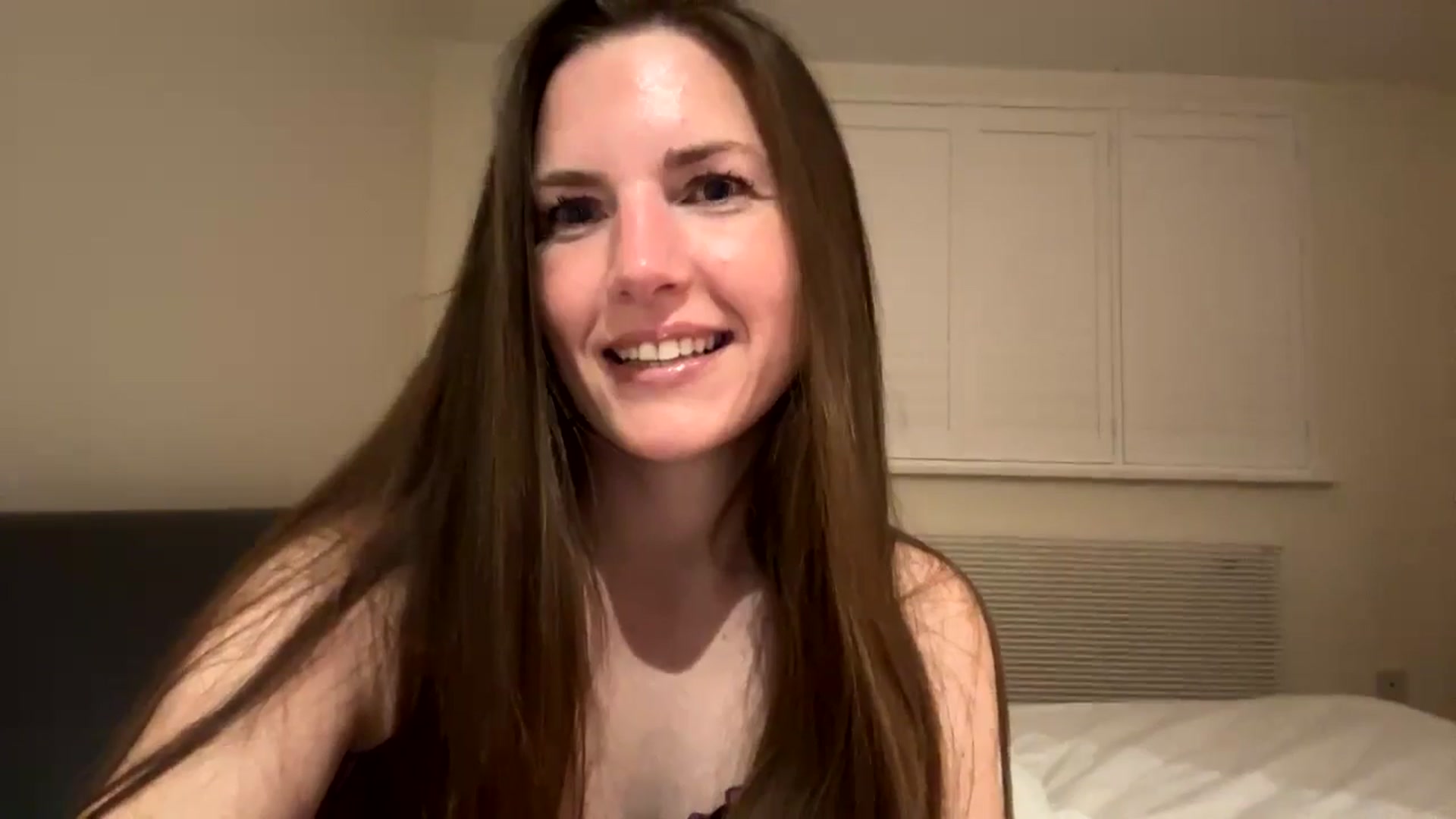Gallery image thumbnail from Hornyharriet1's myfreecams stream on, 06/14/2024, 22:32 image 3 of 20