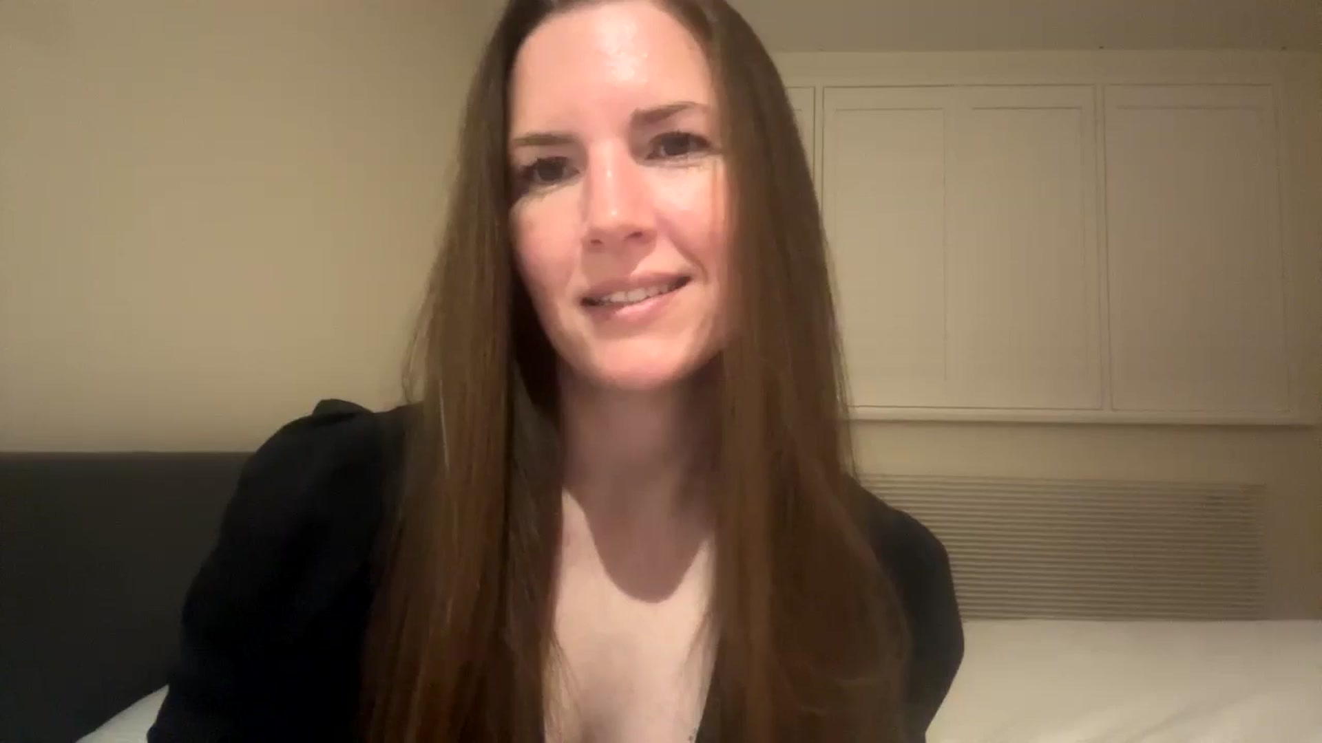 Gallery image thumbnail from Hornyharriet1's myfreecams stream on, 06/15/2024, 23:45 image 14 of 20