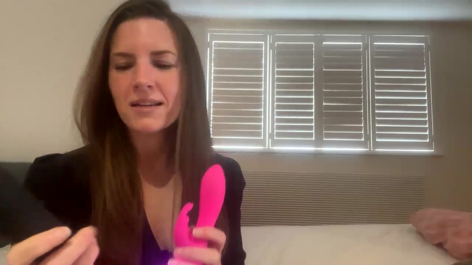 Gallery image thumbnail from Hornyharriet1's myfreecams stream on, 06/16/2024, 08:27 image 15 of 20