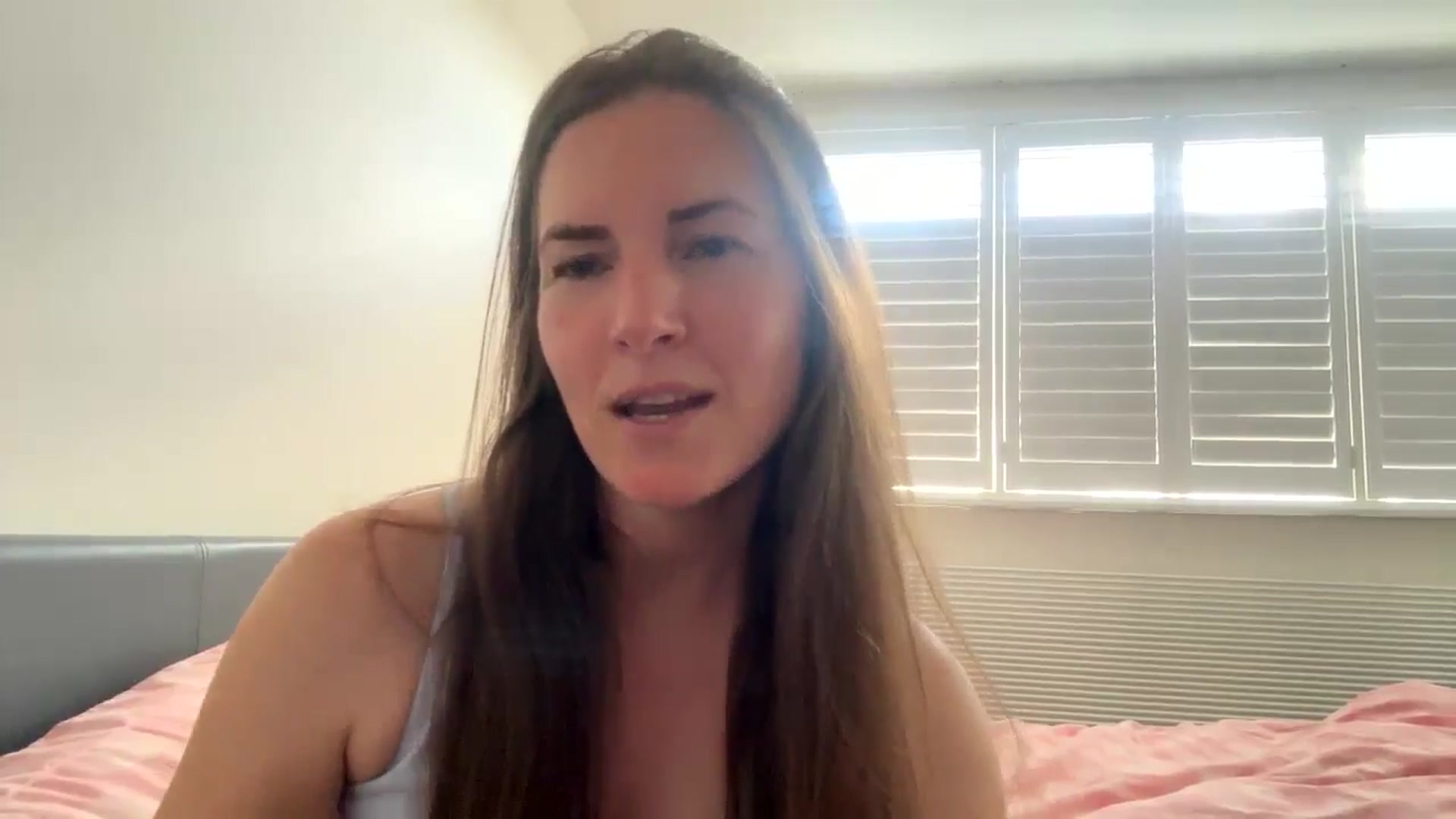 Gallery image thumbnail from Hornyharriet1's myfreecams stream on, 06/25/2024, 11:49 image 10 of 20