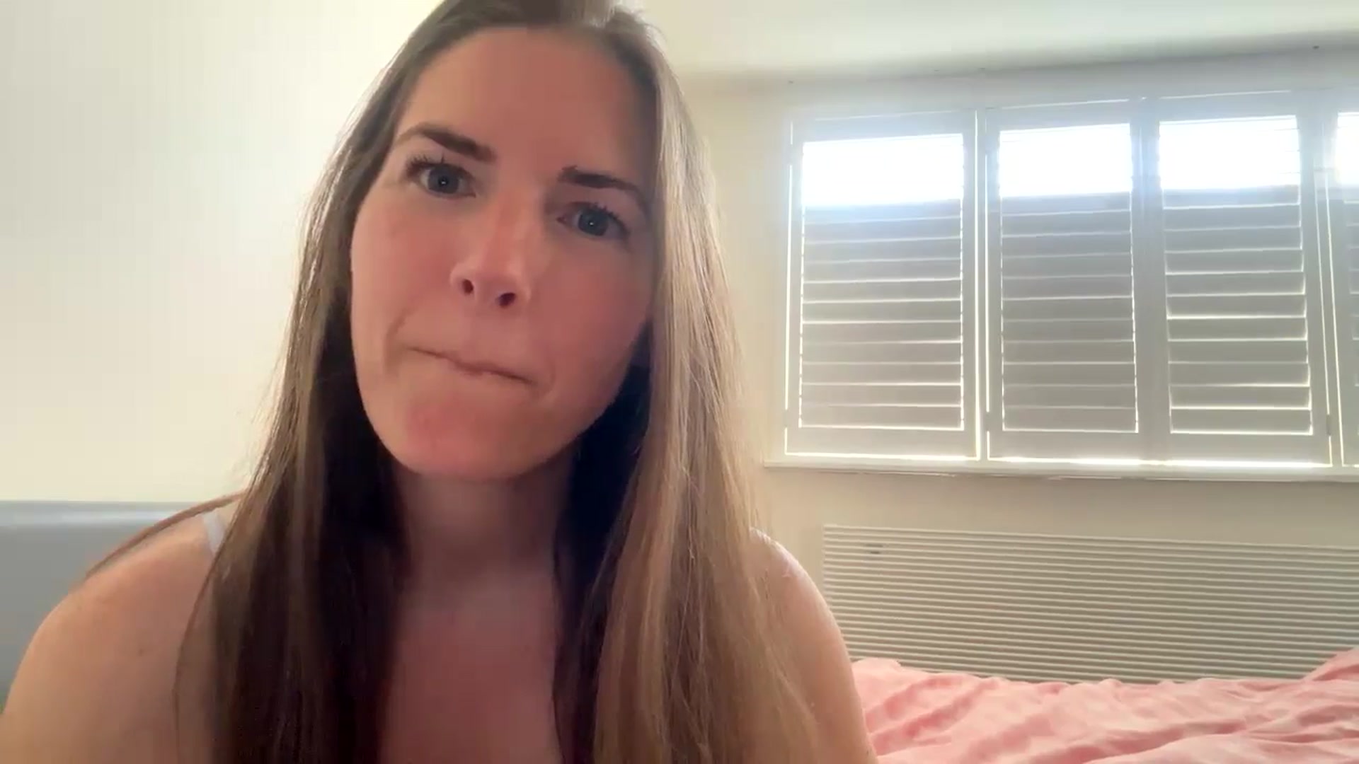 Gallery image thumbnail from Hornyharriet1's myfreecams stream on, 06/25/2024, 11:49 image 6 of 20