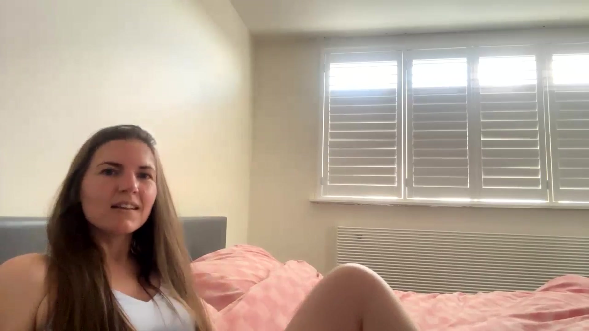 Gallery image thumbnail from Hornyharriet1's myfreecams stream on, 06/25/2024, 11:49 image 12 of 20