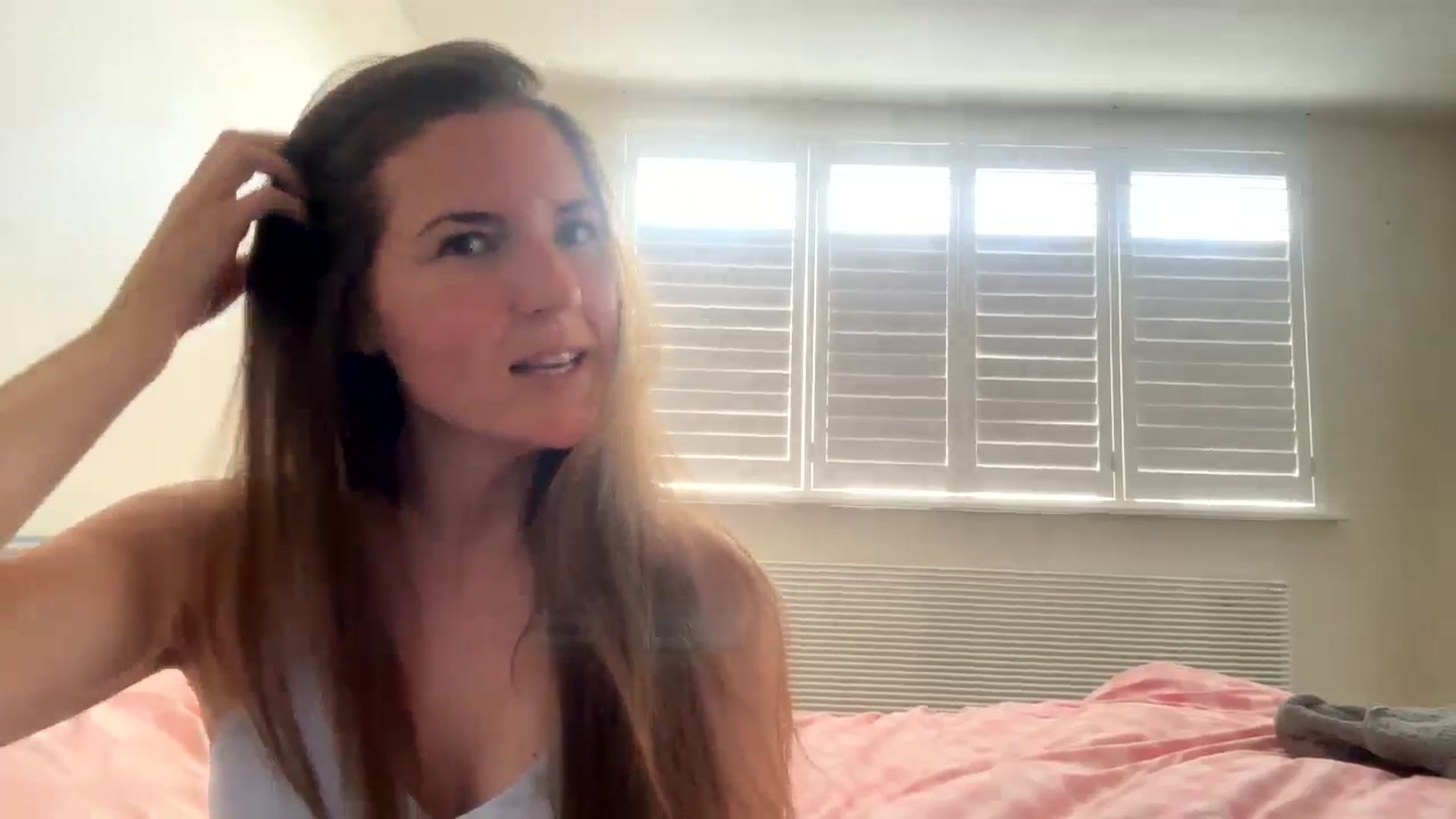 Gallery image thumbnail from Hornyharriet1's myfreecams stream on, 06/25/2024, 12:30 image 11 of 20