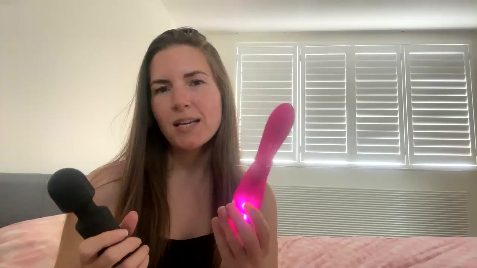 Gallery image thumbnail from Hornyharriet1's myfreecams stream on, 06/26/2024, 13:28 image 6 of 20