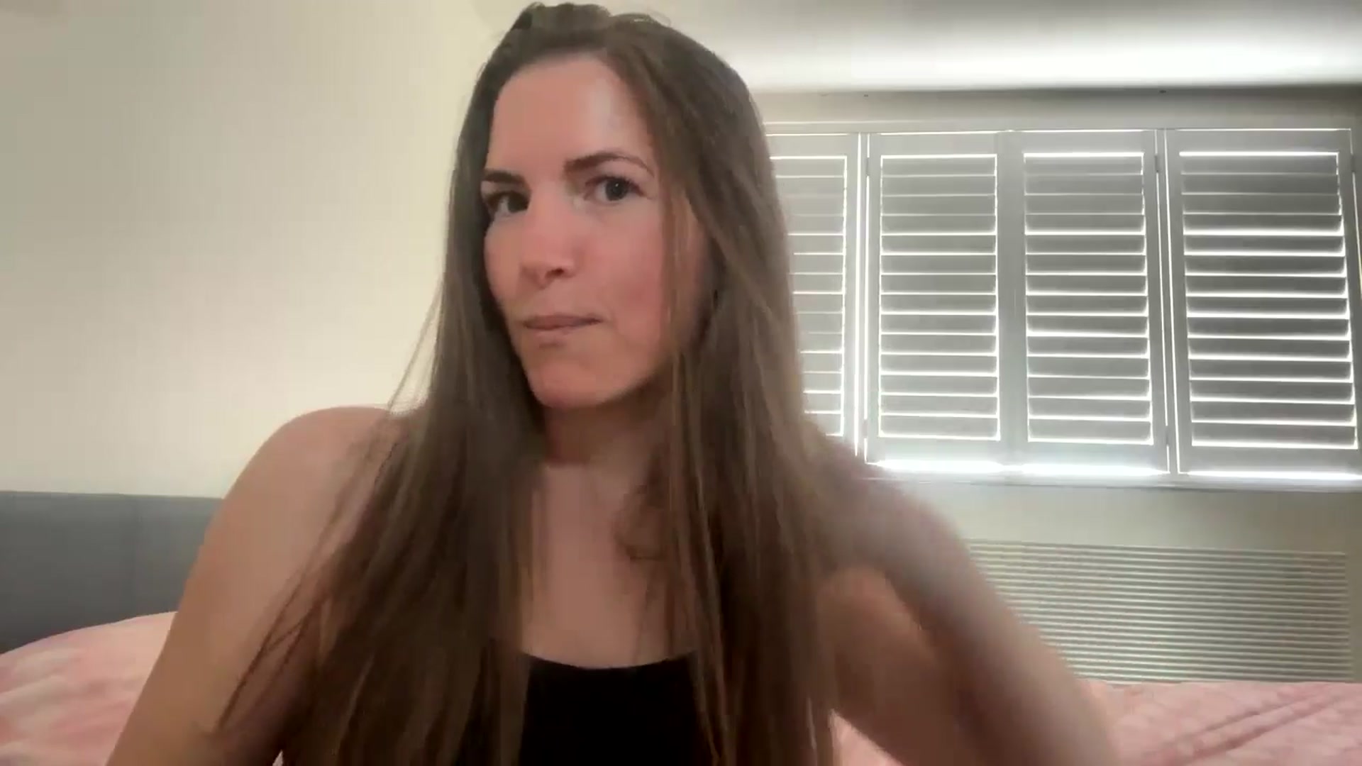 Gallery image thumbnail from Hornyharriet1's myfreecams stream on, 06/26/2024, 13:28 image 17 of 20