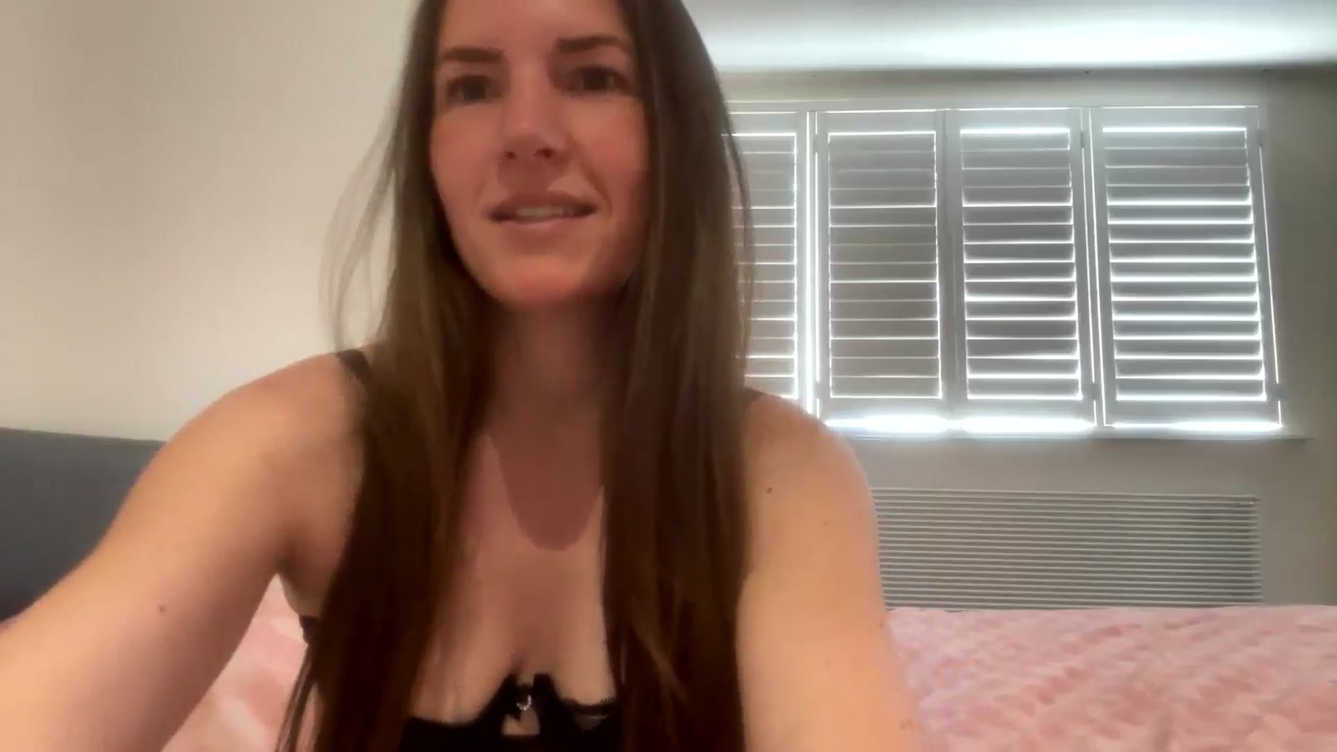 Gallery image thumbnail from Hornyharriet1's myfreecams stream on, 06/27/2024, 12:44 image 4 of 20