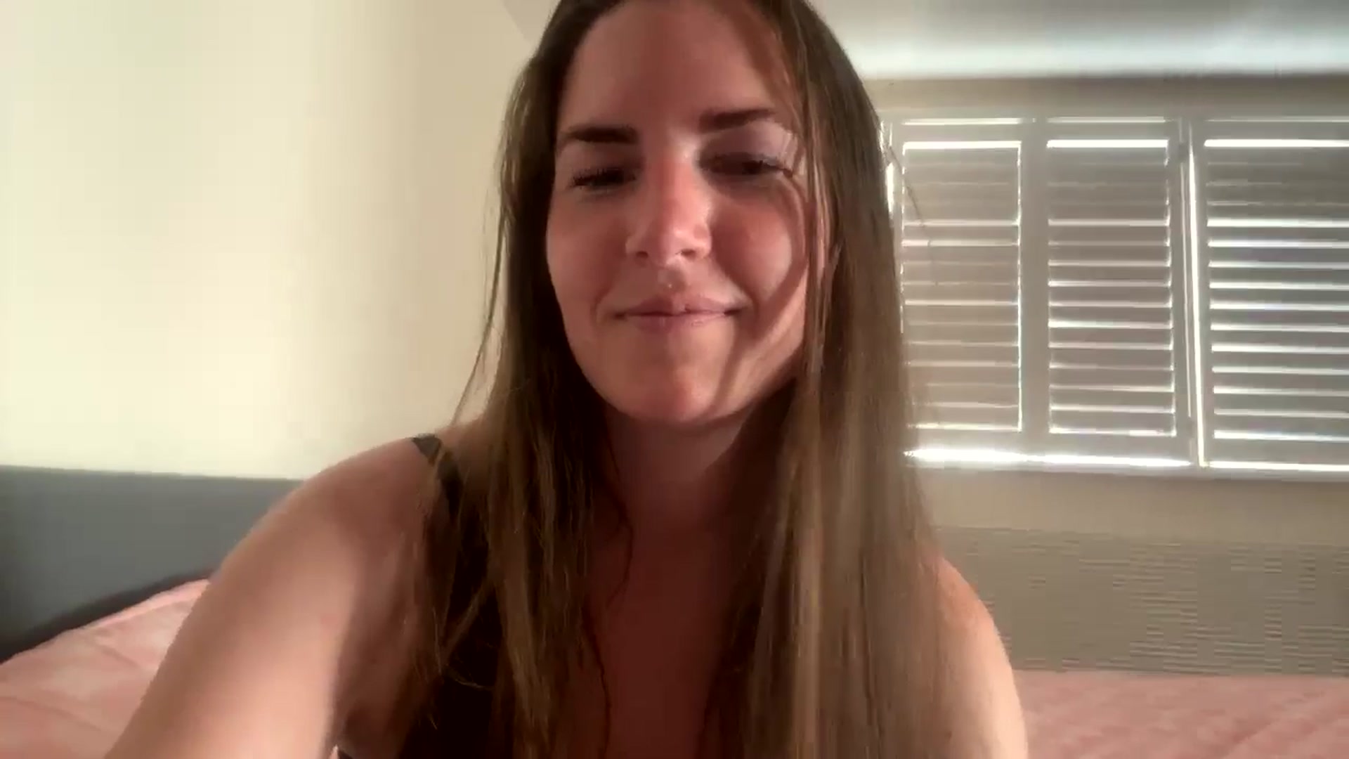 Gallery image thumbnail from Hornyharriet1's myfreecams stream on, 06/27/2024, 19:02 image 8 of 20