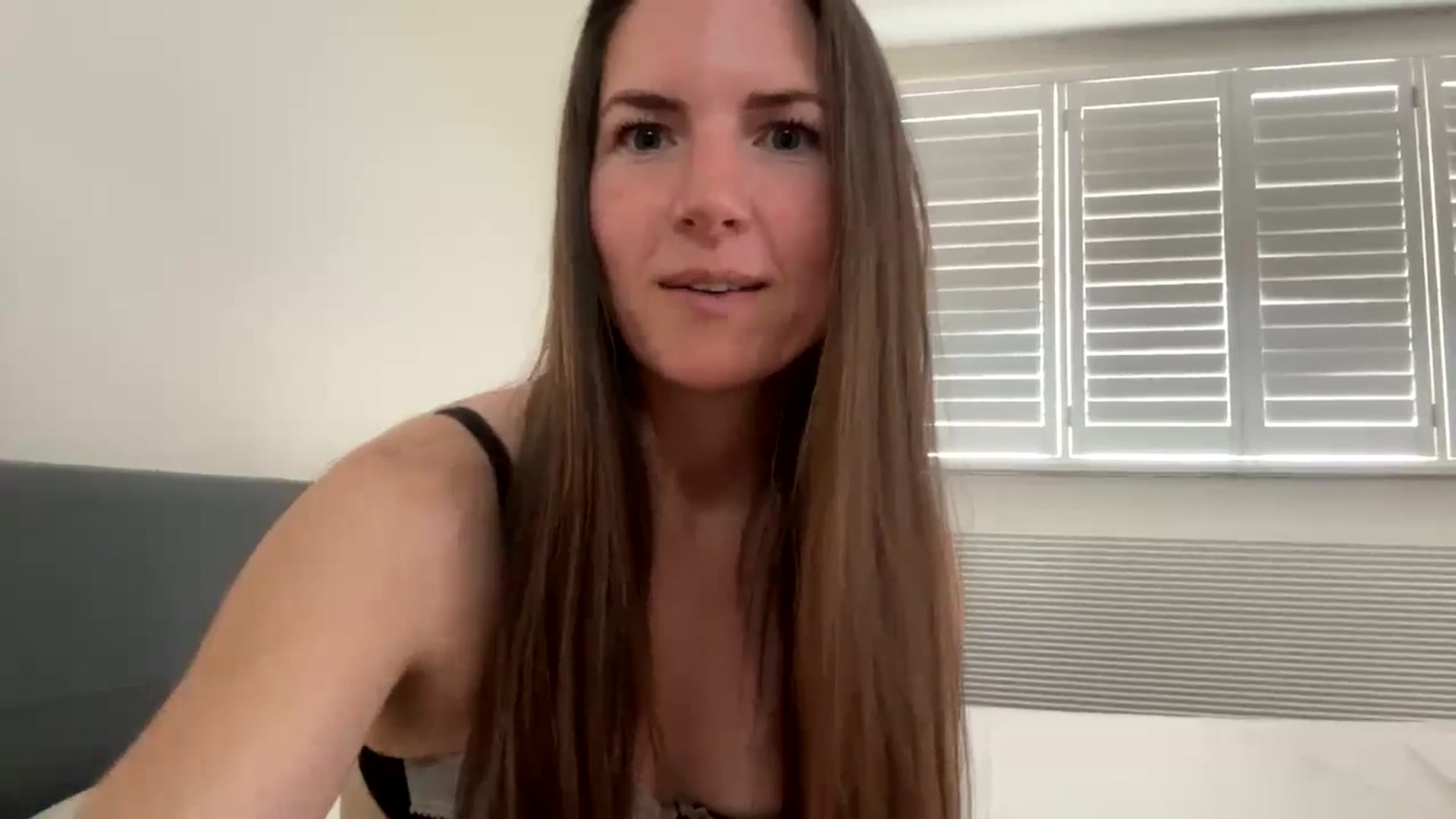Gallery image thumbnail from Hornyharriet1's myfreecams stream on, 06/30/2024, 12:20 image 2 of 20