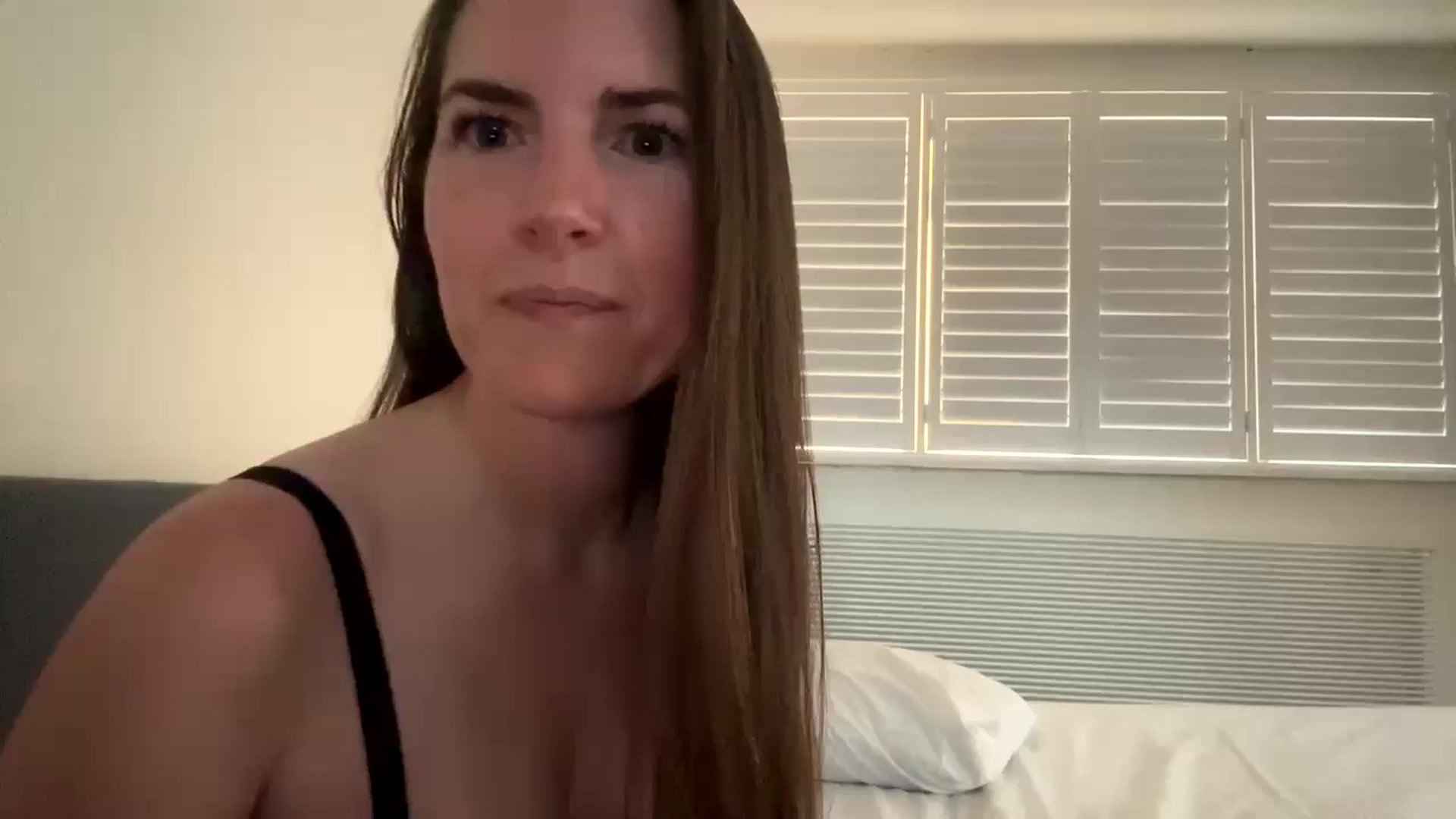 Gallery image thumbnail from Hornyharriet1's myfreecams stream on, 06/30/2024, 19:54 image 8 of 20