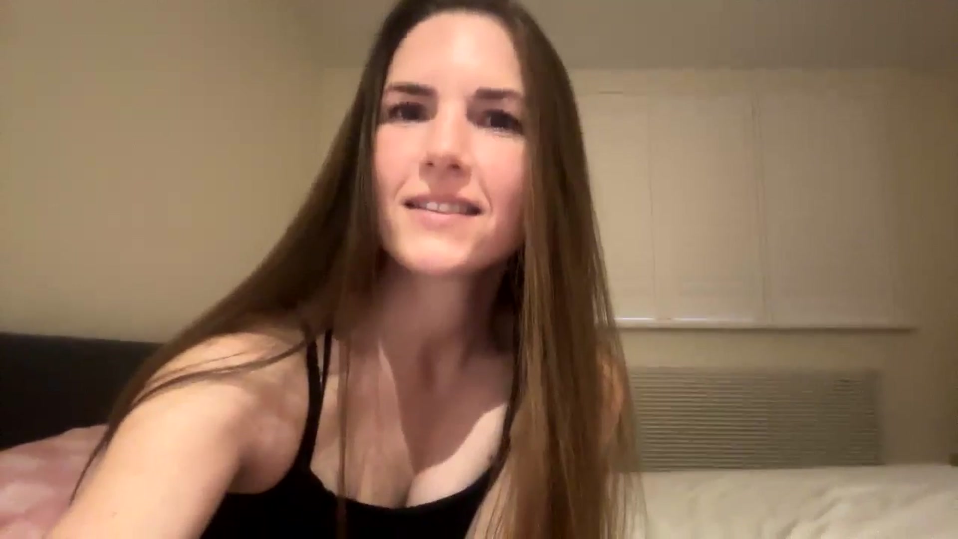 Gallery image thumbnail from Hornyharriet1's myfreecams stream on, 07/03/2024, 21:15 image 8 of 20