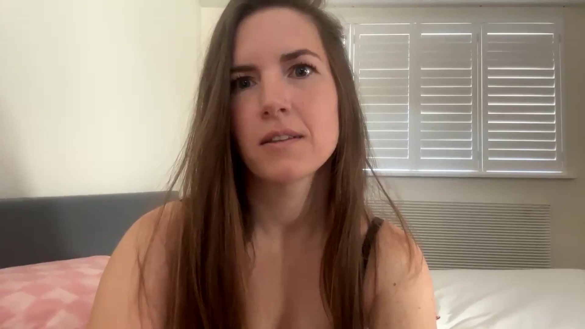 Gallery image thumbnail from Hornyharriet1's myfreecams stream on, 07/04/2024, 08:04 image 9 of 20